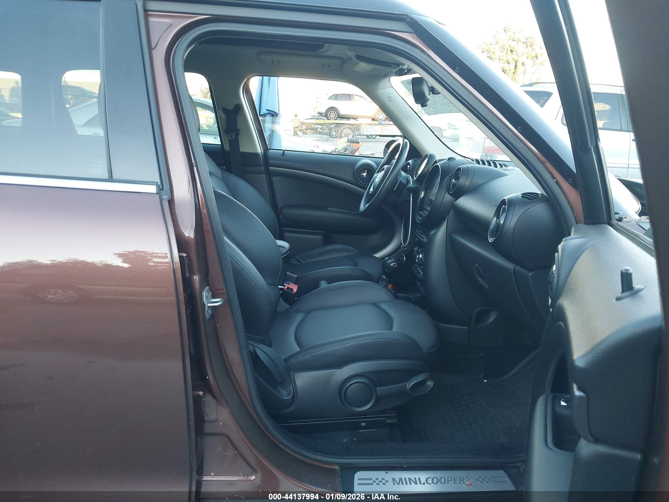 MINI COUNTRYMAN image 5