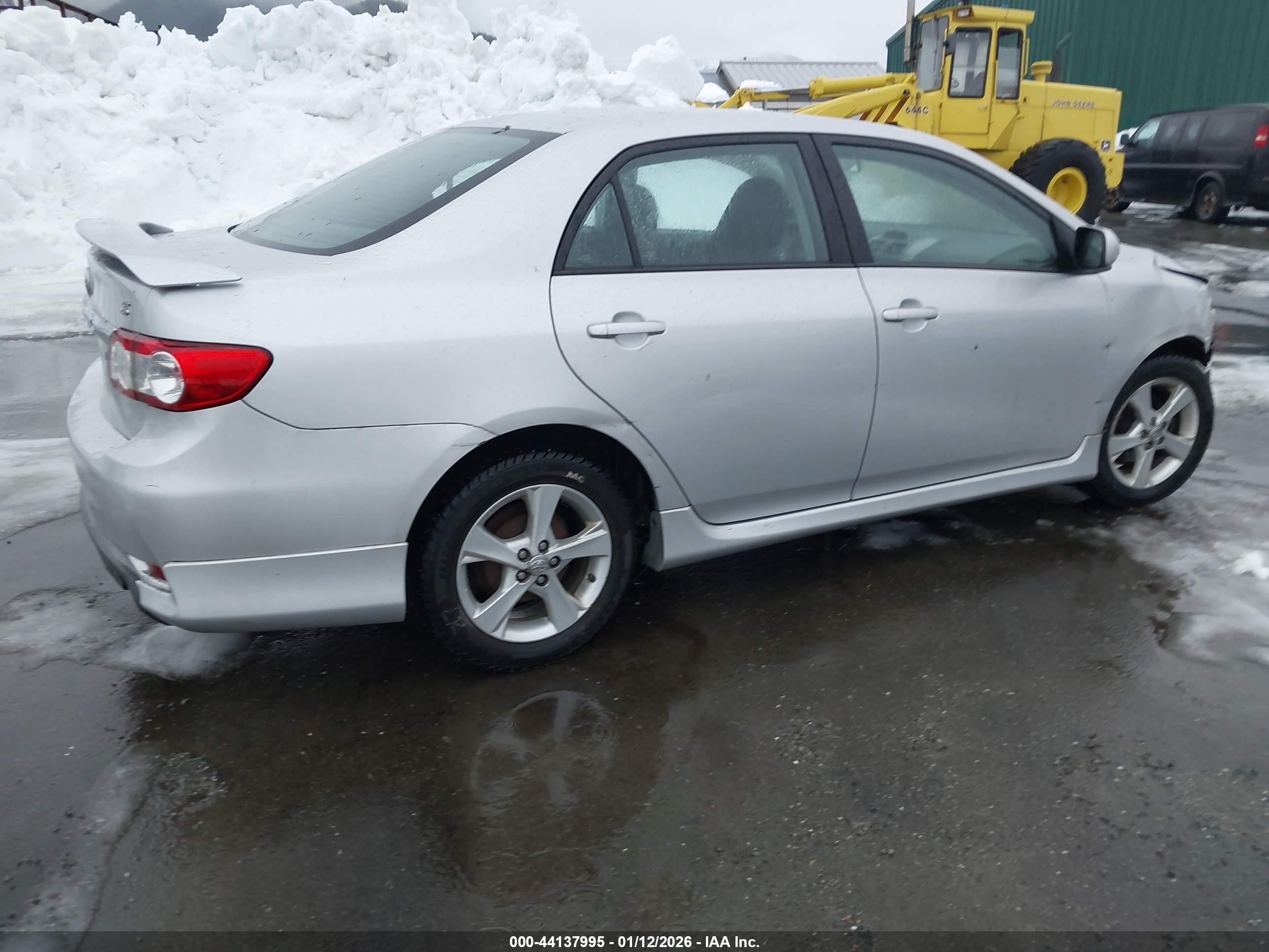 TOYOTA COROLLA image 4