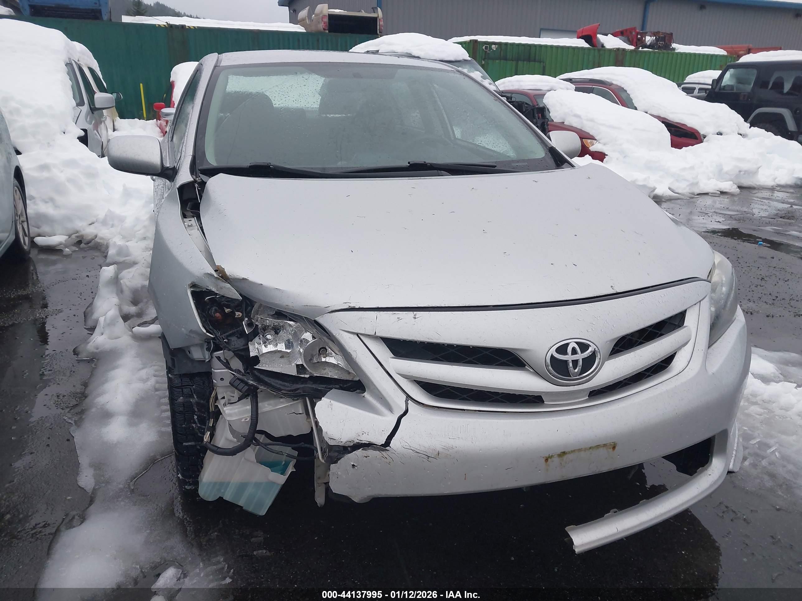 TOYOTA COROLLA image 6