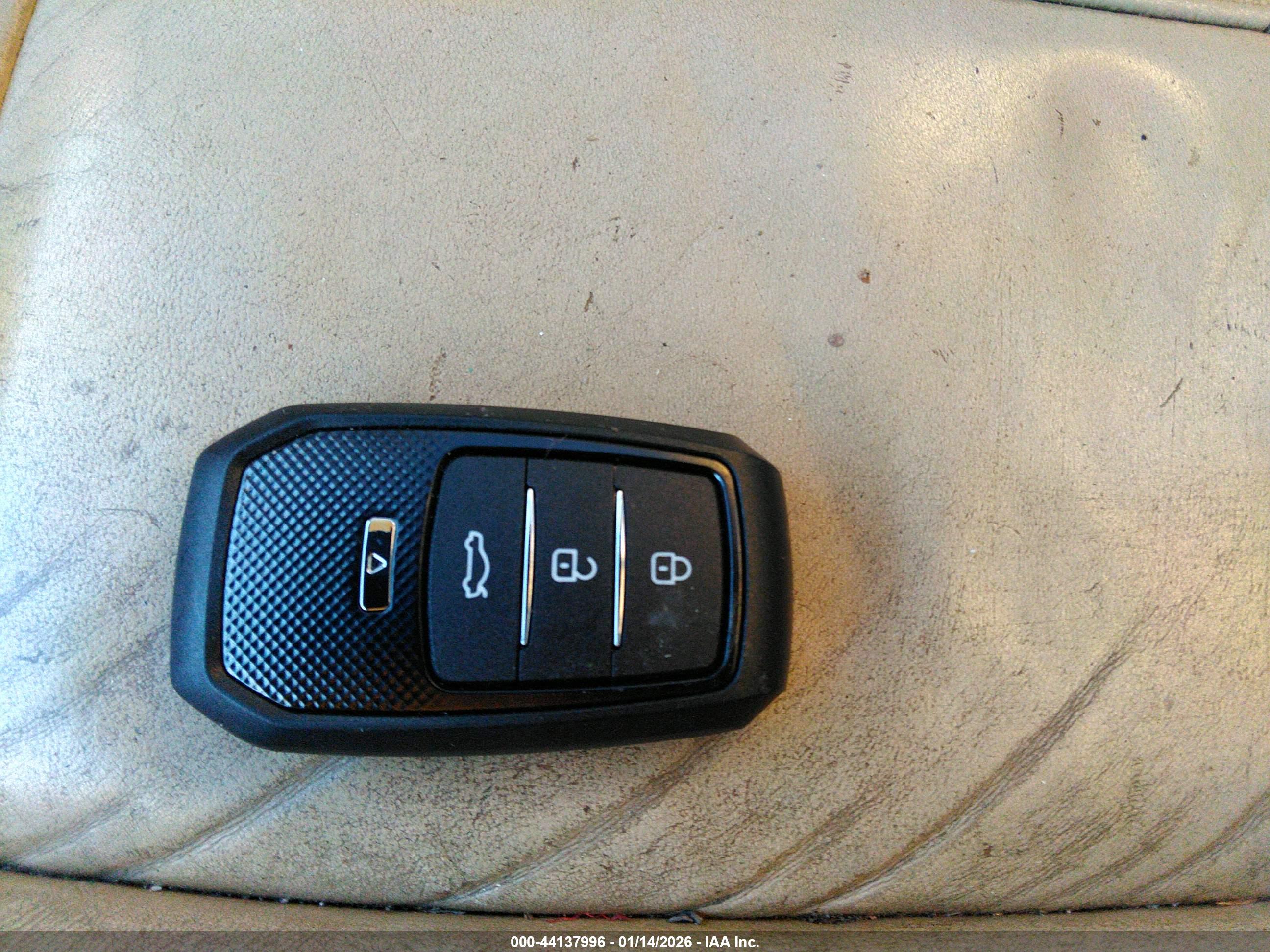 LINCOLN MKZ image 11