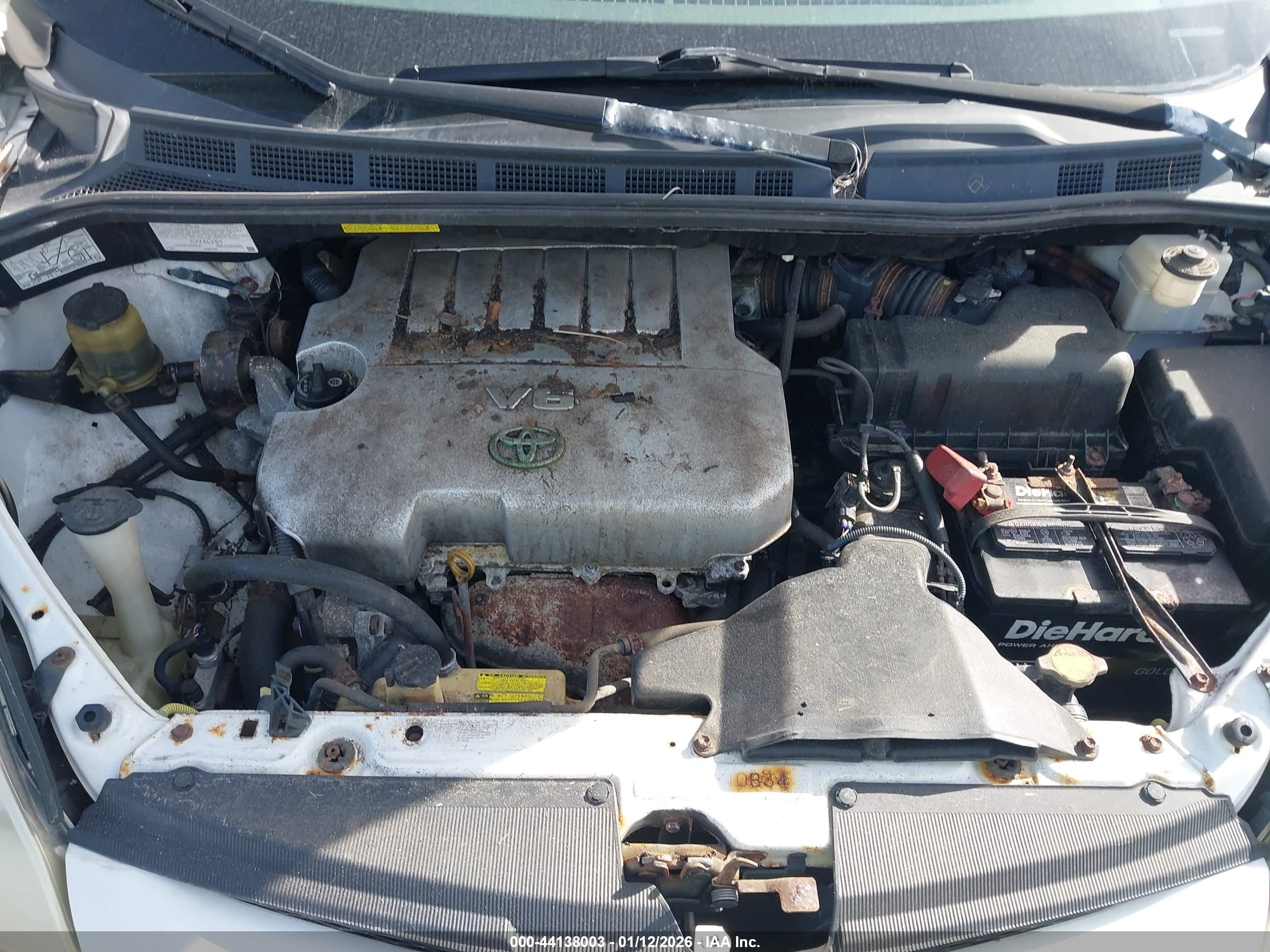 TOYOTA SIENNA image 10