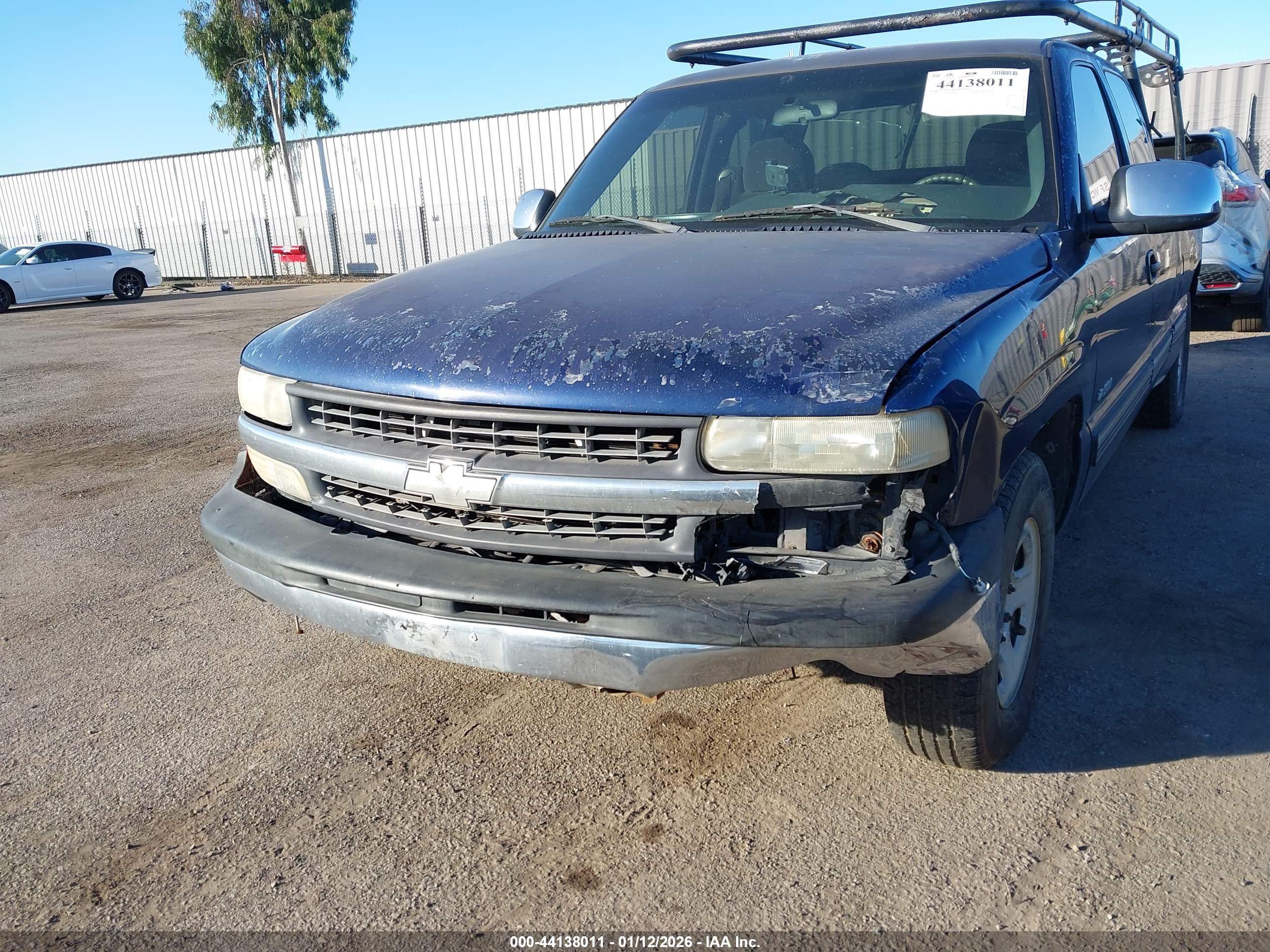 CHEVROLET SILVERADO image 6