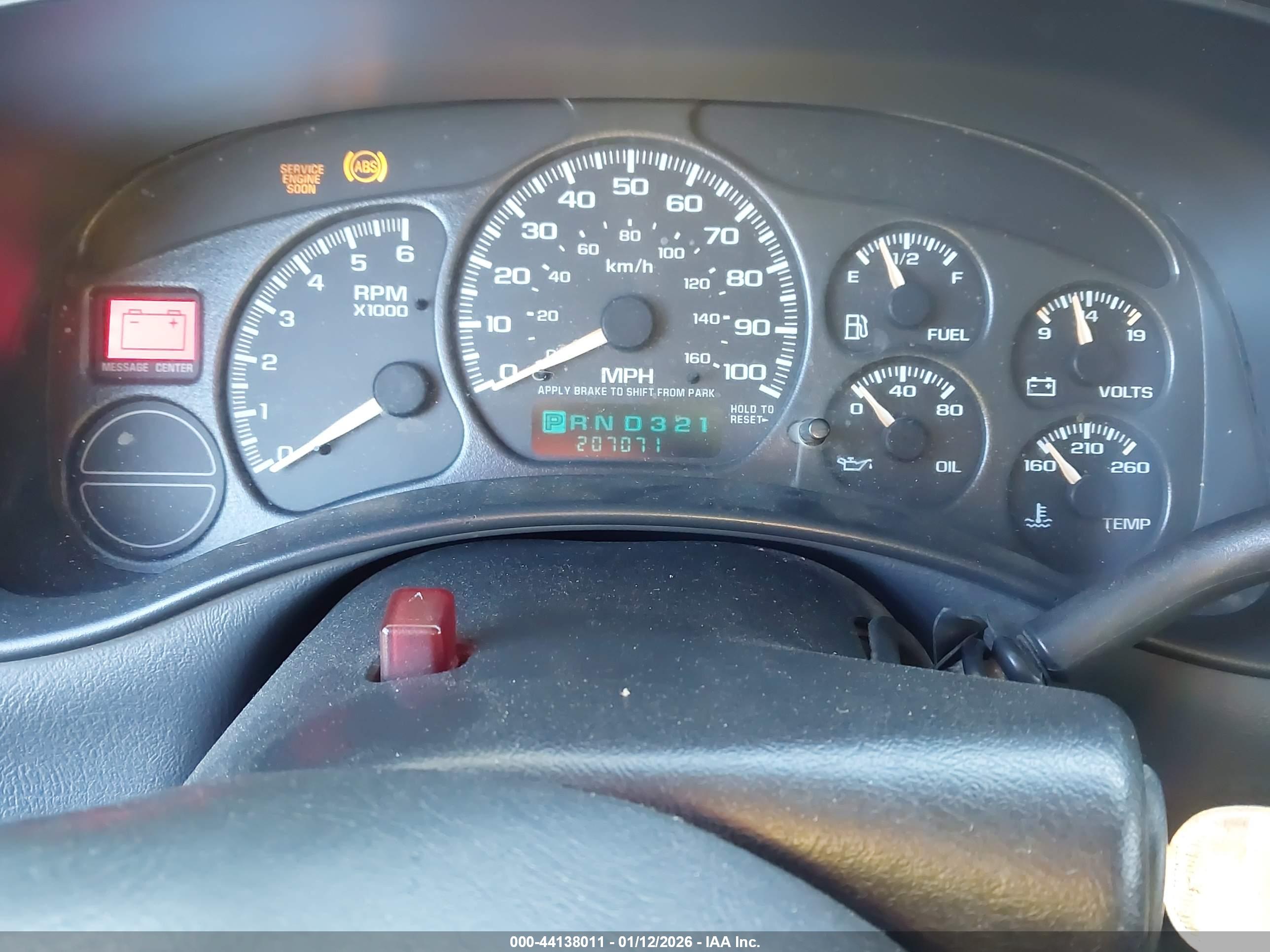 CHEVROLET SILVERADO image 7