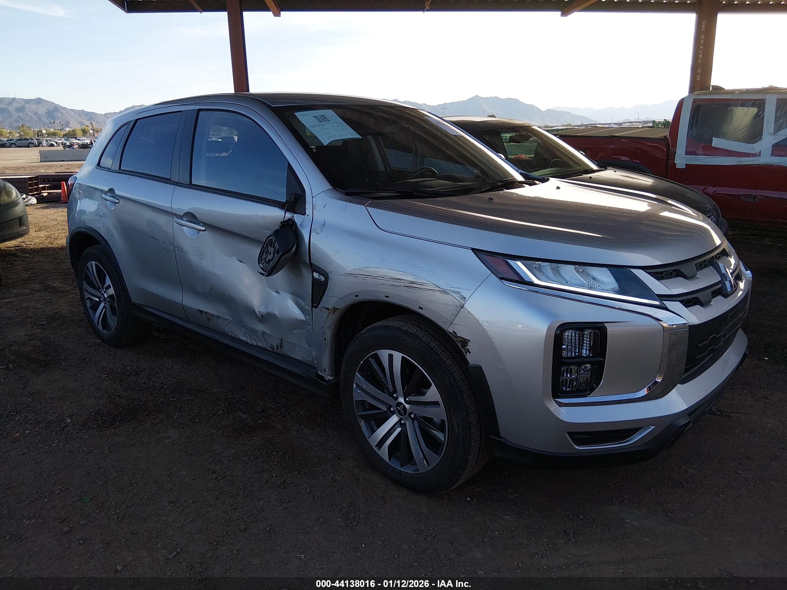 MITSUBISHI OUTLANDER image 6
