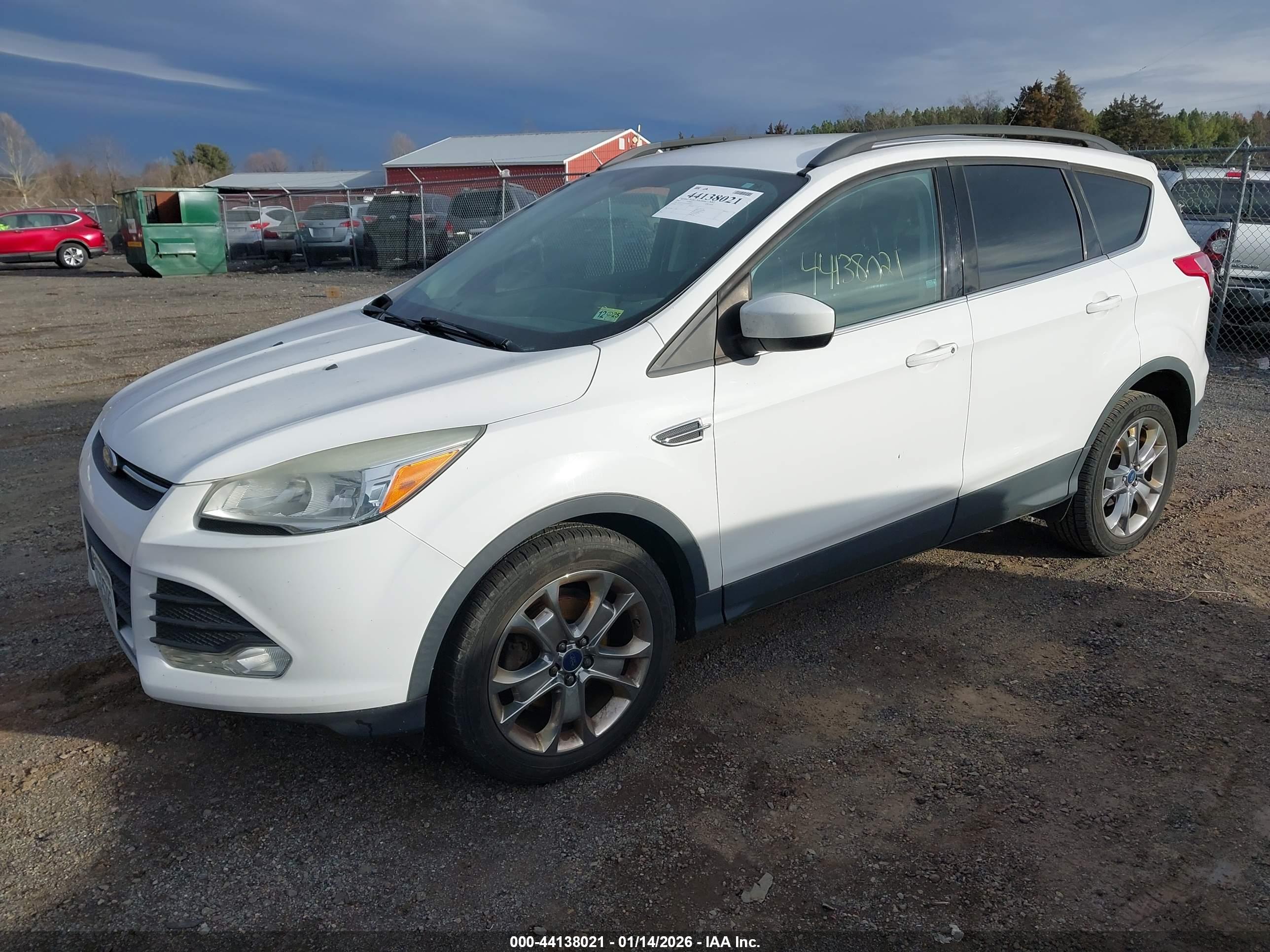FORD ESCAPE image 2