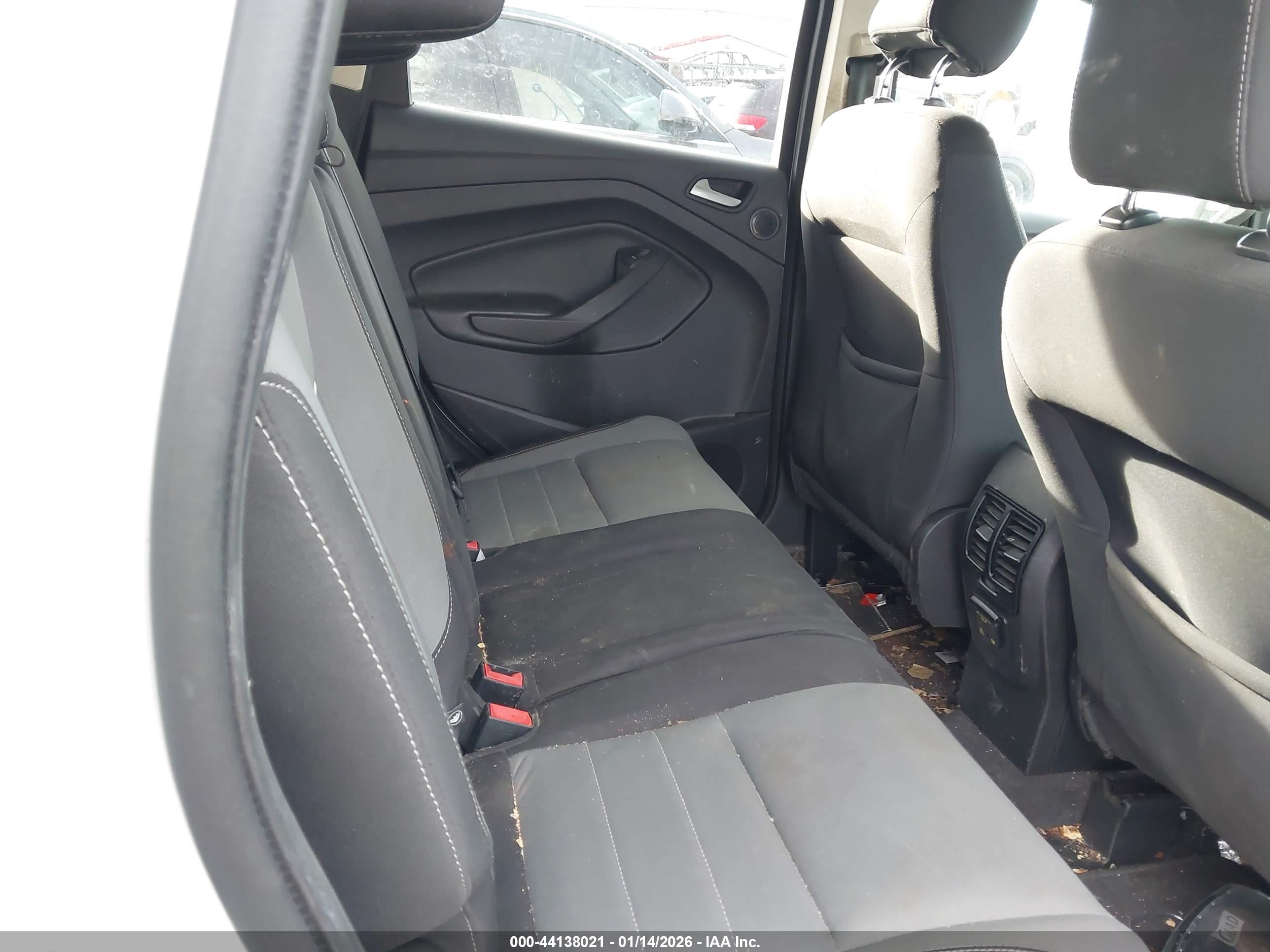 FORD ESCAPE image 8