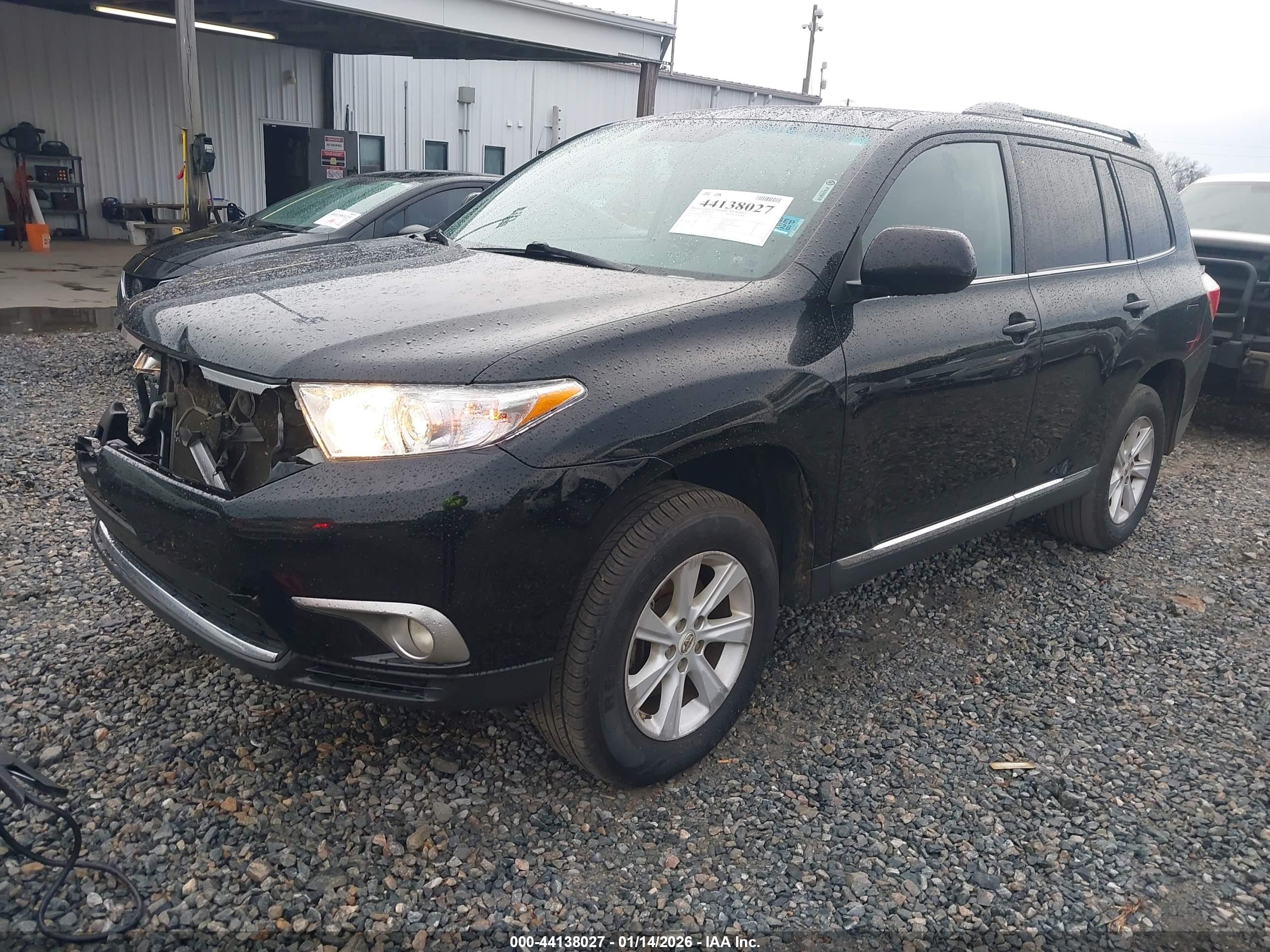 TOYOTA HIGHLANDER image 2