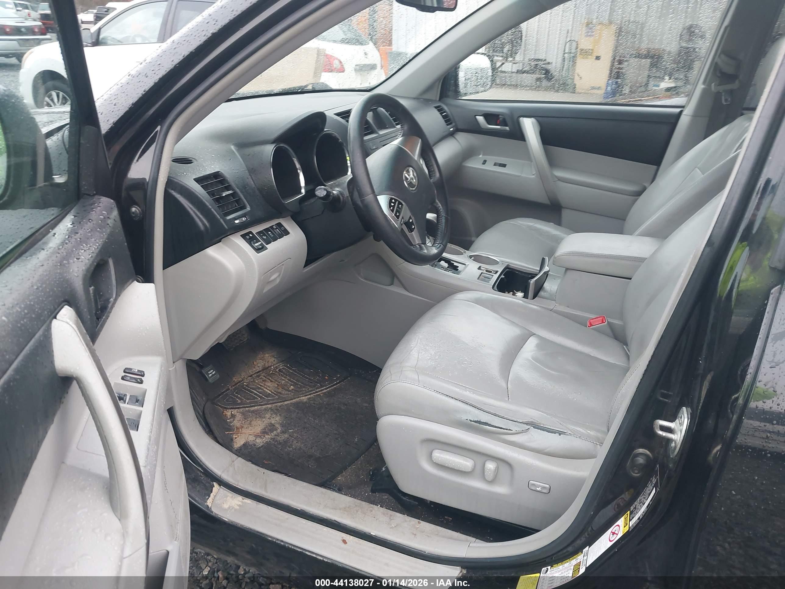 TOYOTA HIGHLANDER image 5