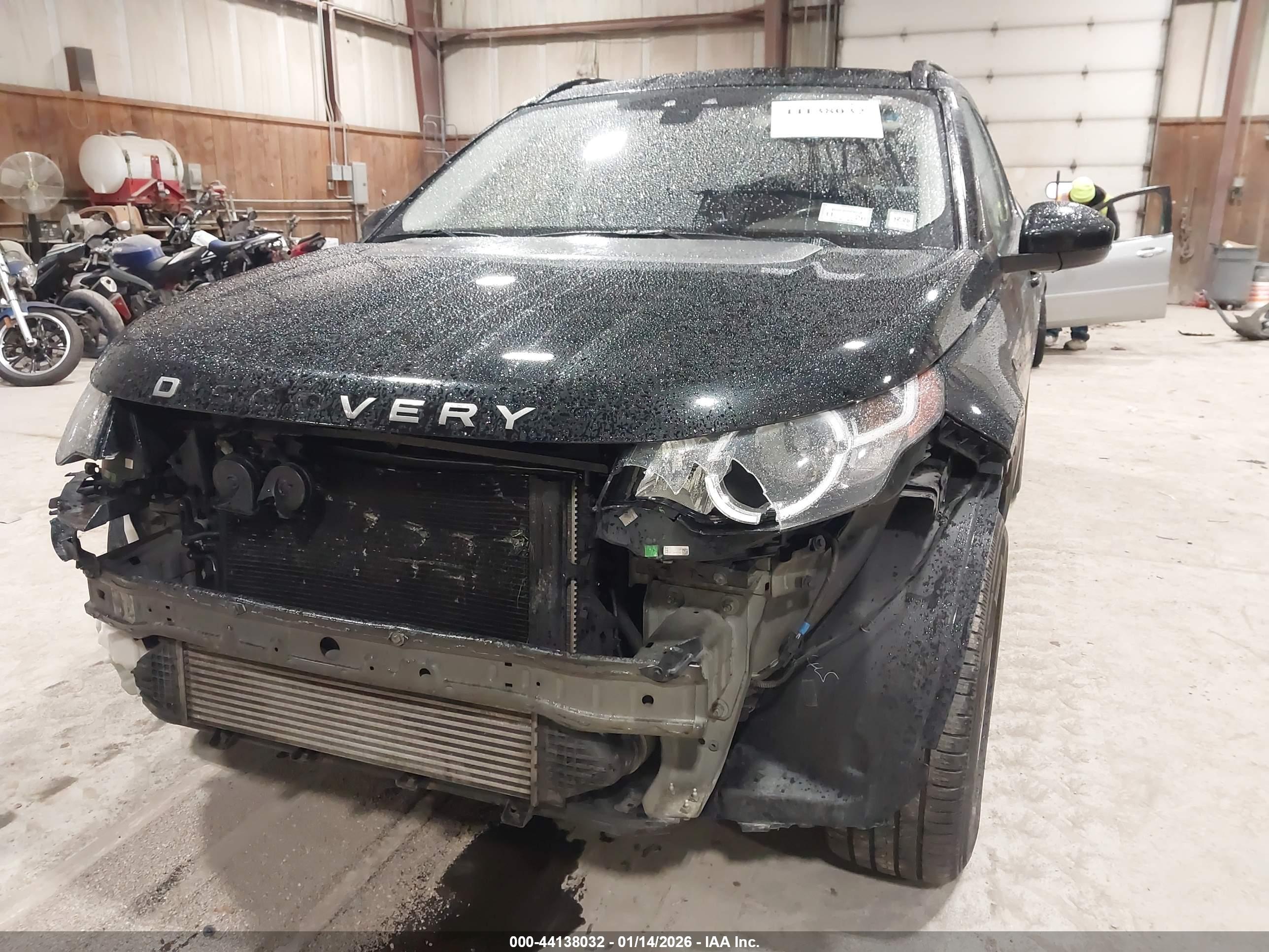 LAND ROVER image 6