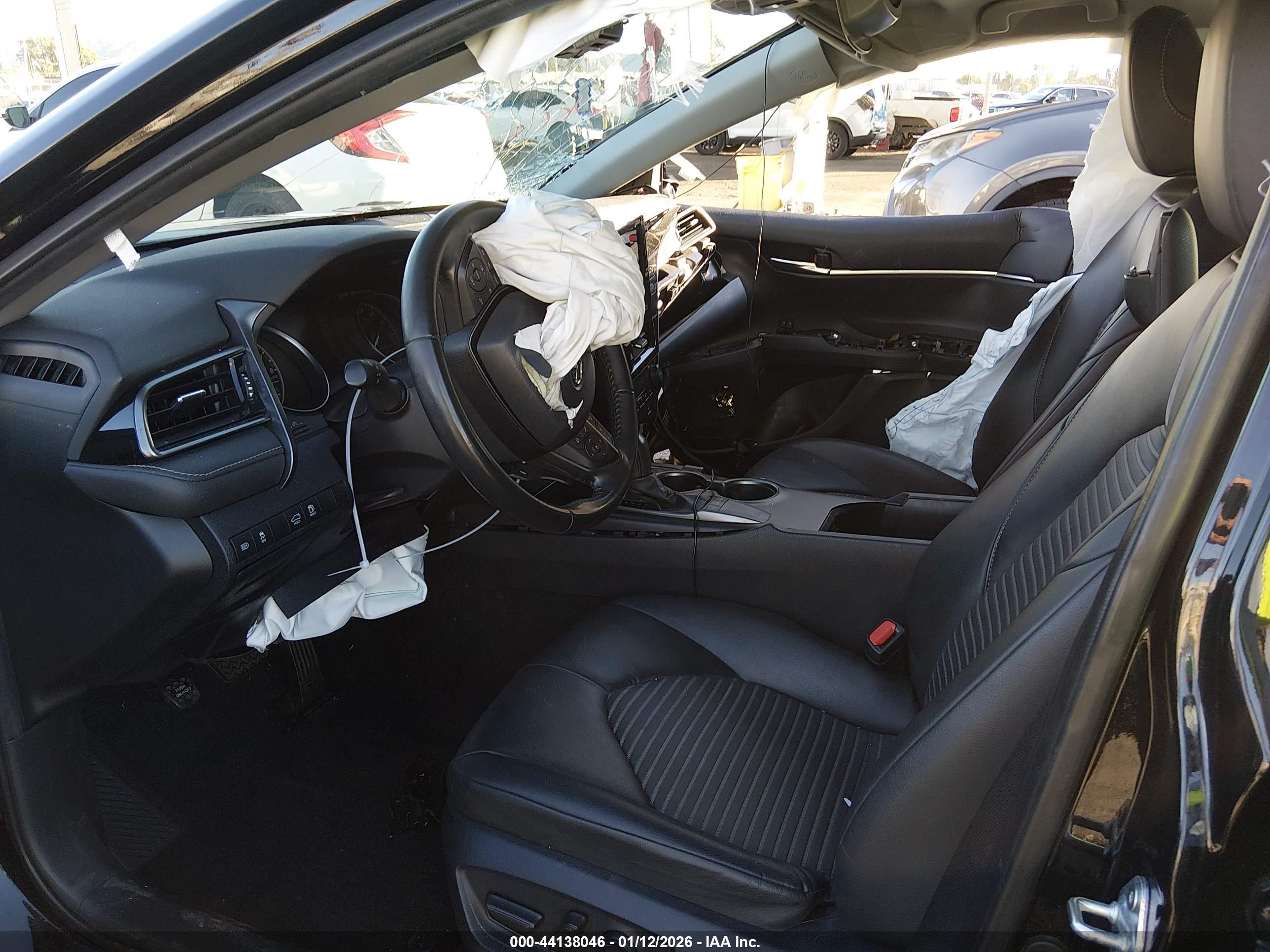TOYOTA CAMRY image 5