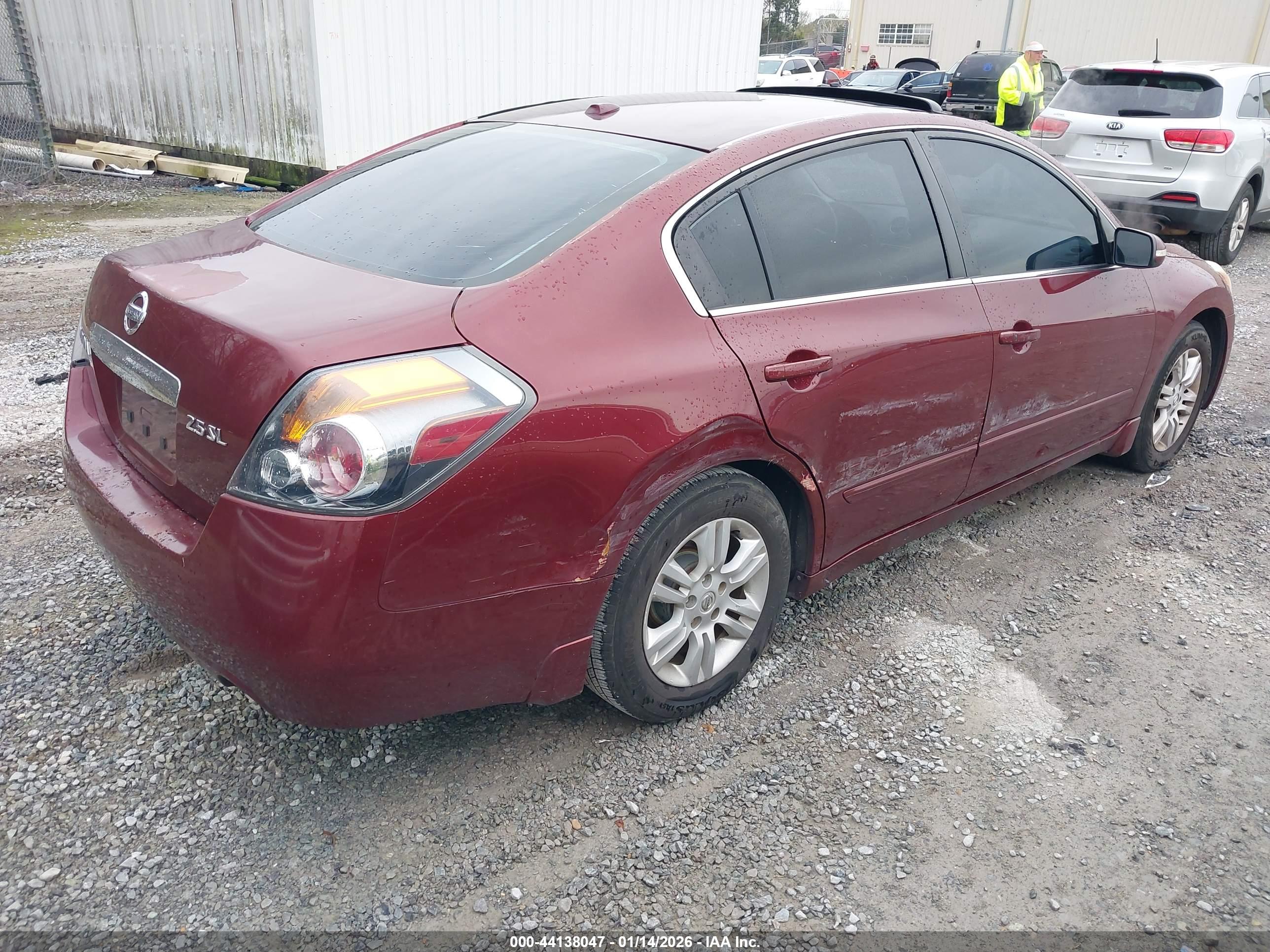 NISSAN ALTIMA image 4