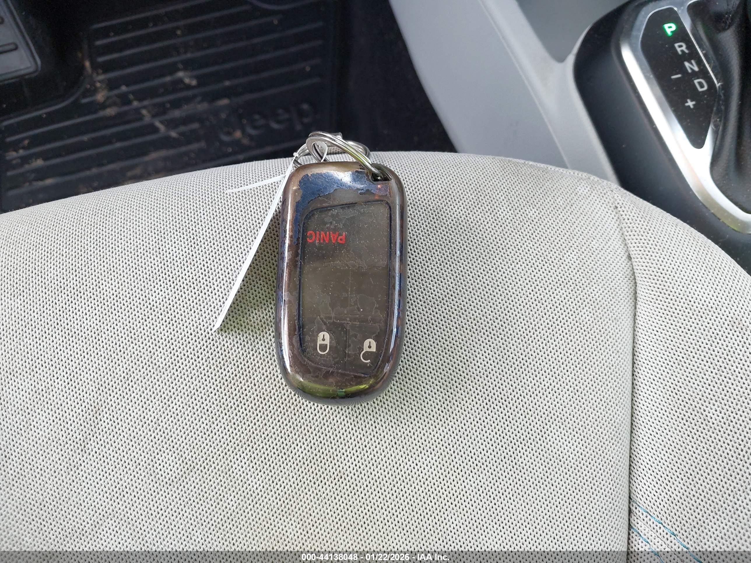 JEEP RENEGADE image 11