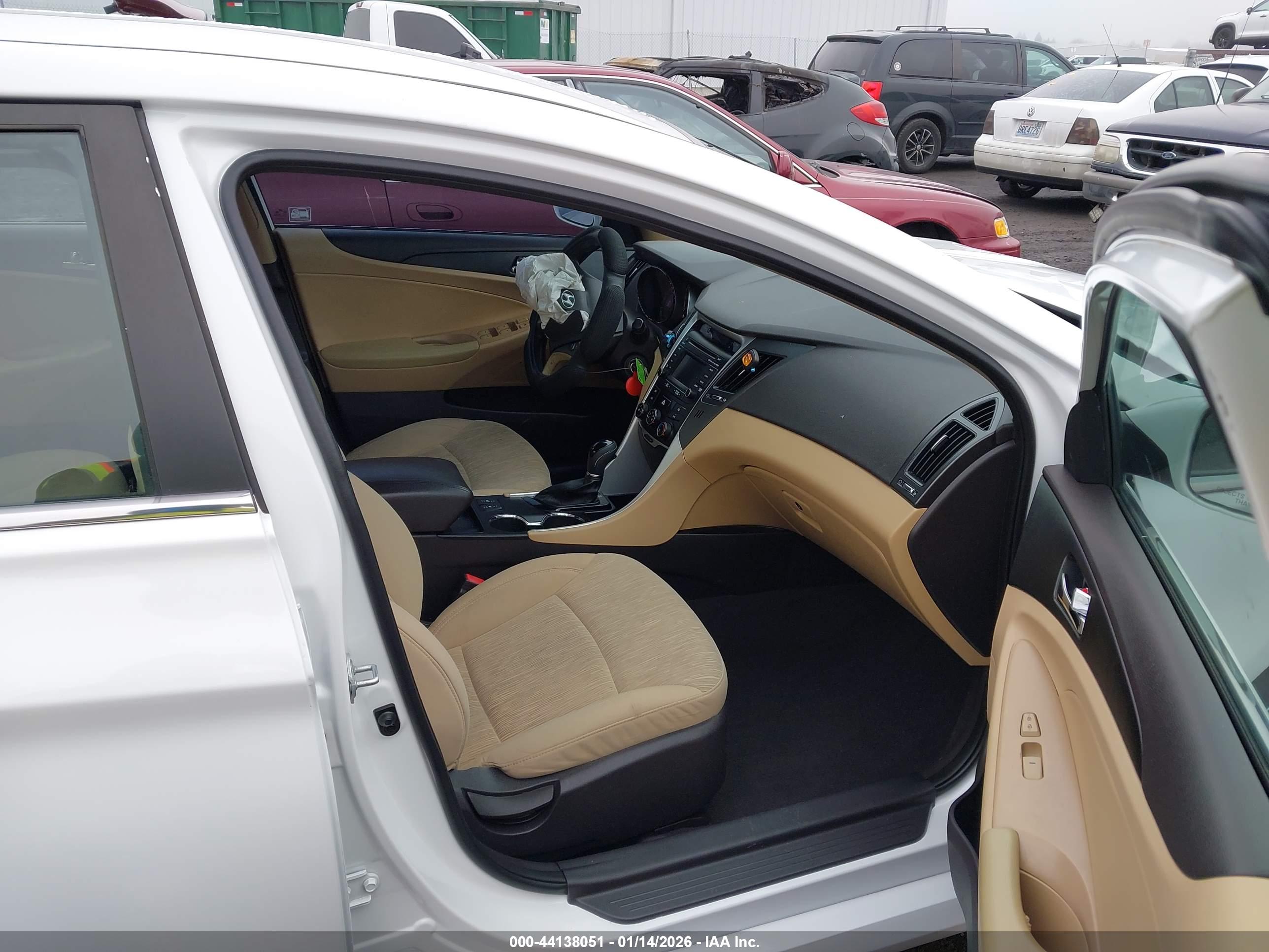 HYUNDAI SONATA image 5