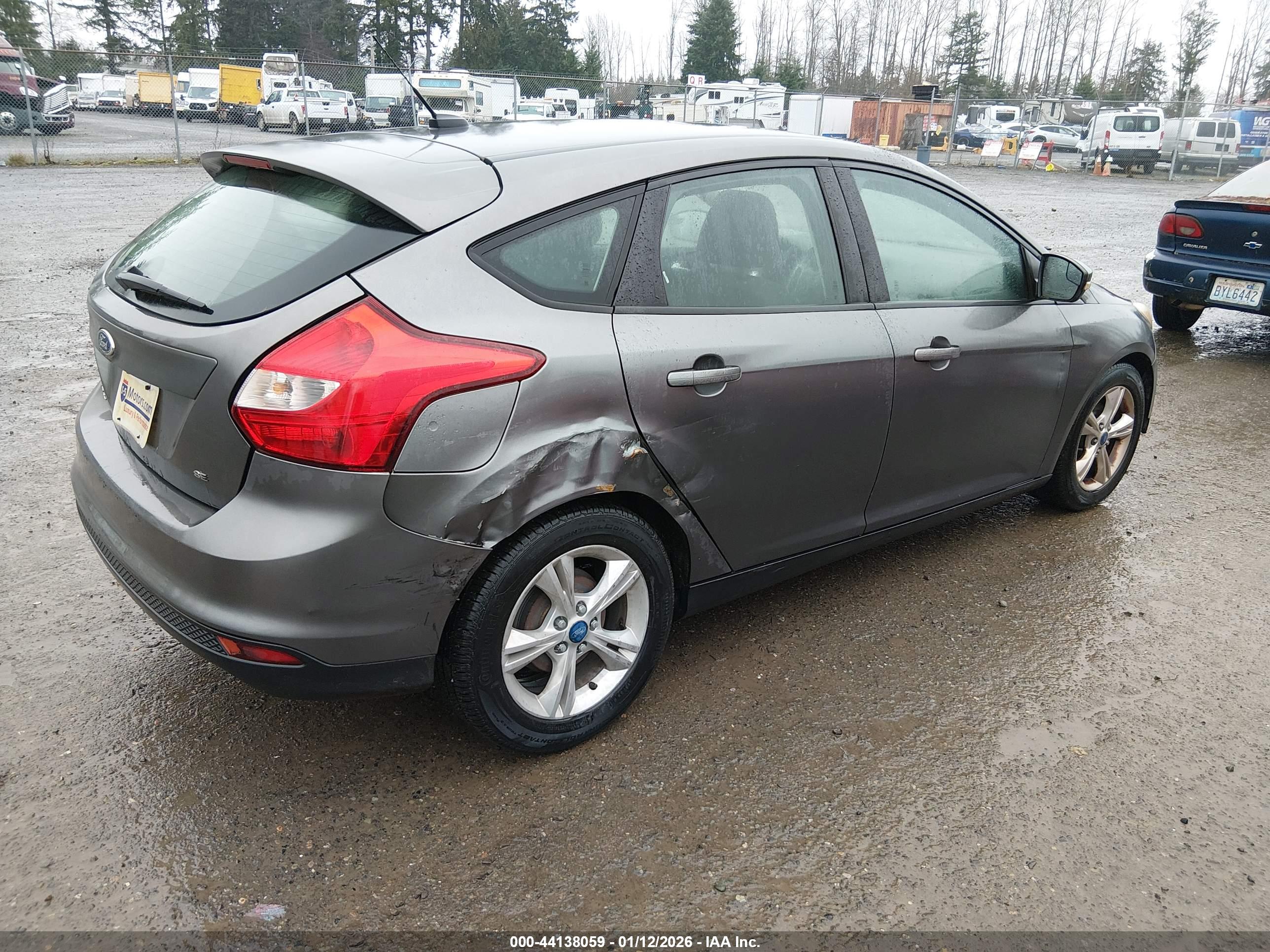 FORD FOCUS image 4