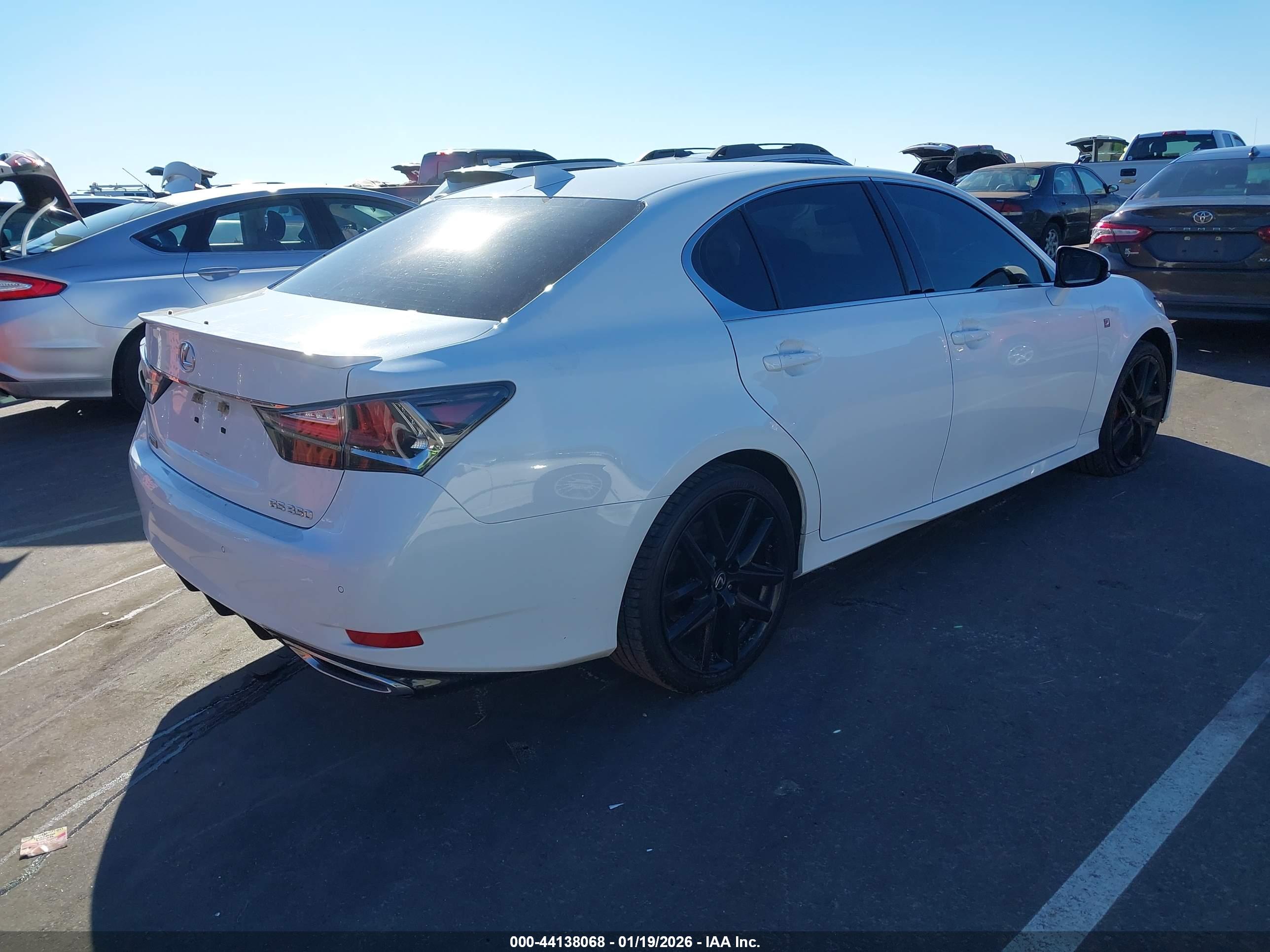 LEXUS GS image 4