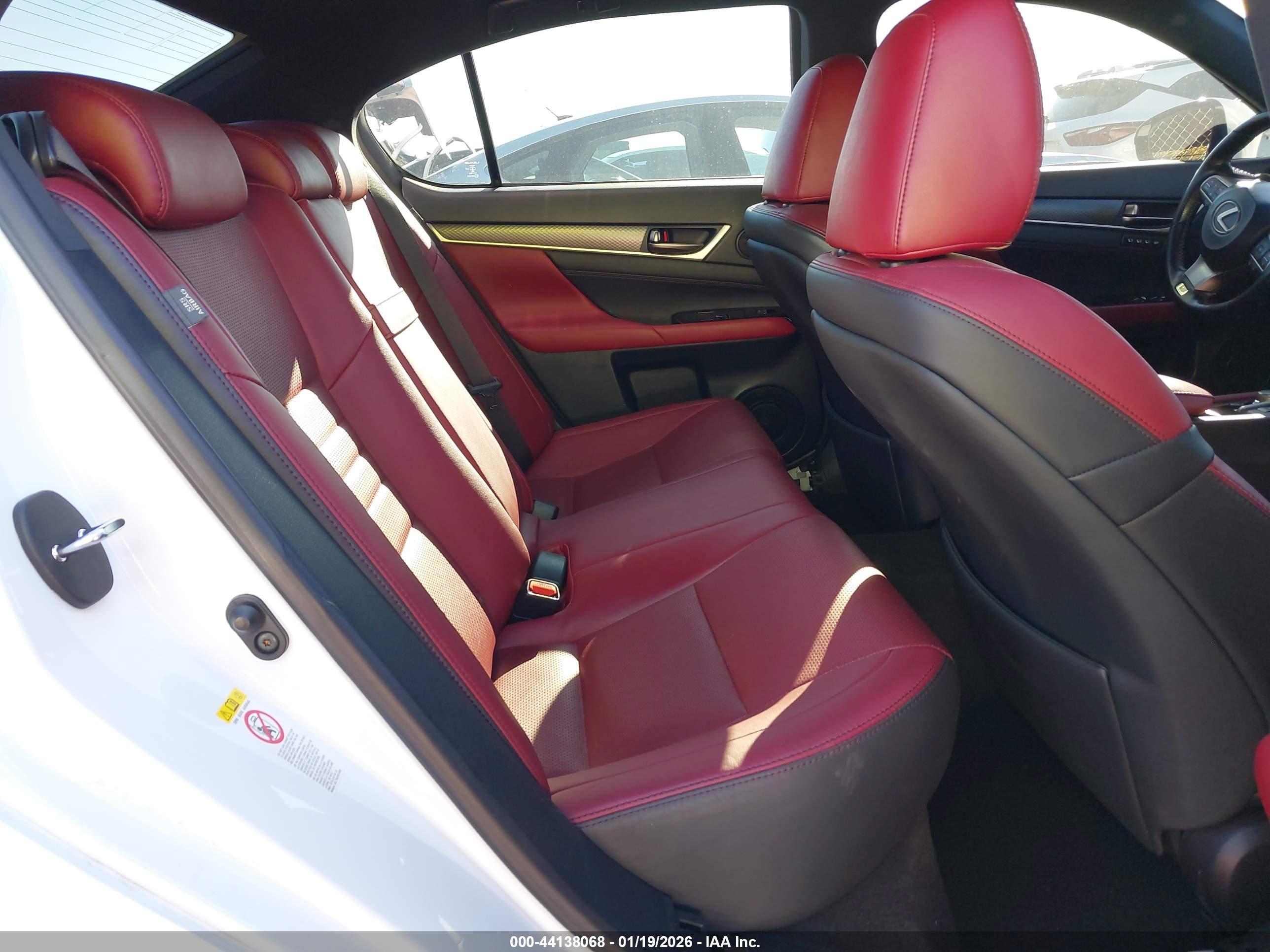 LEXUS GS image 8