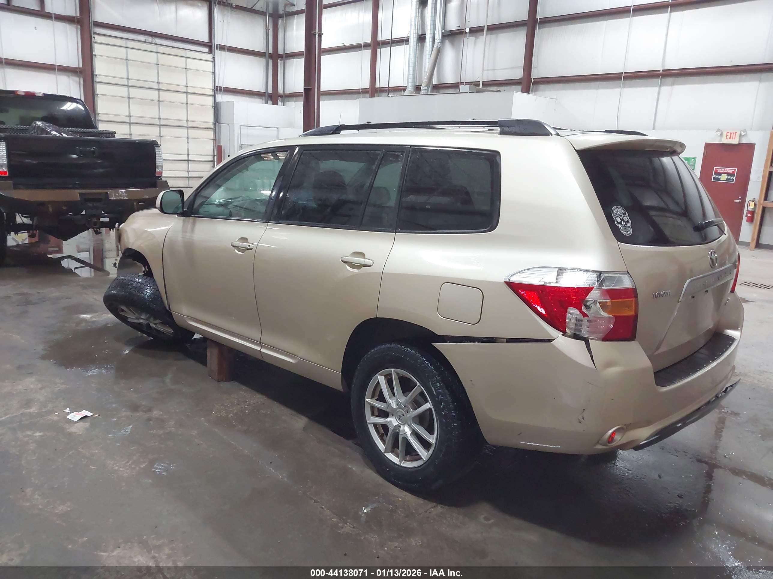 TOYOTA HIGHLANDER image 3