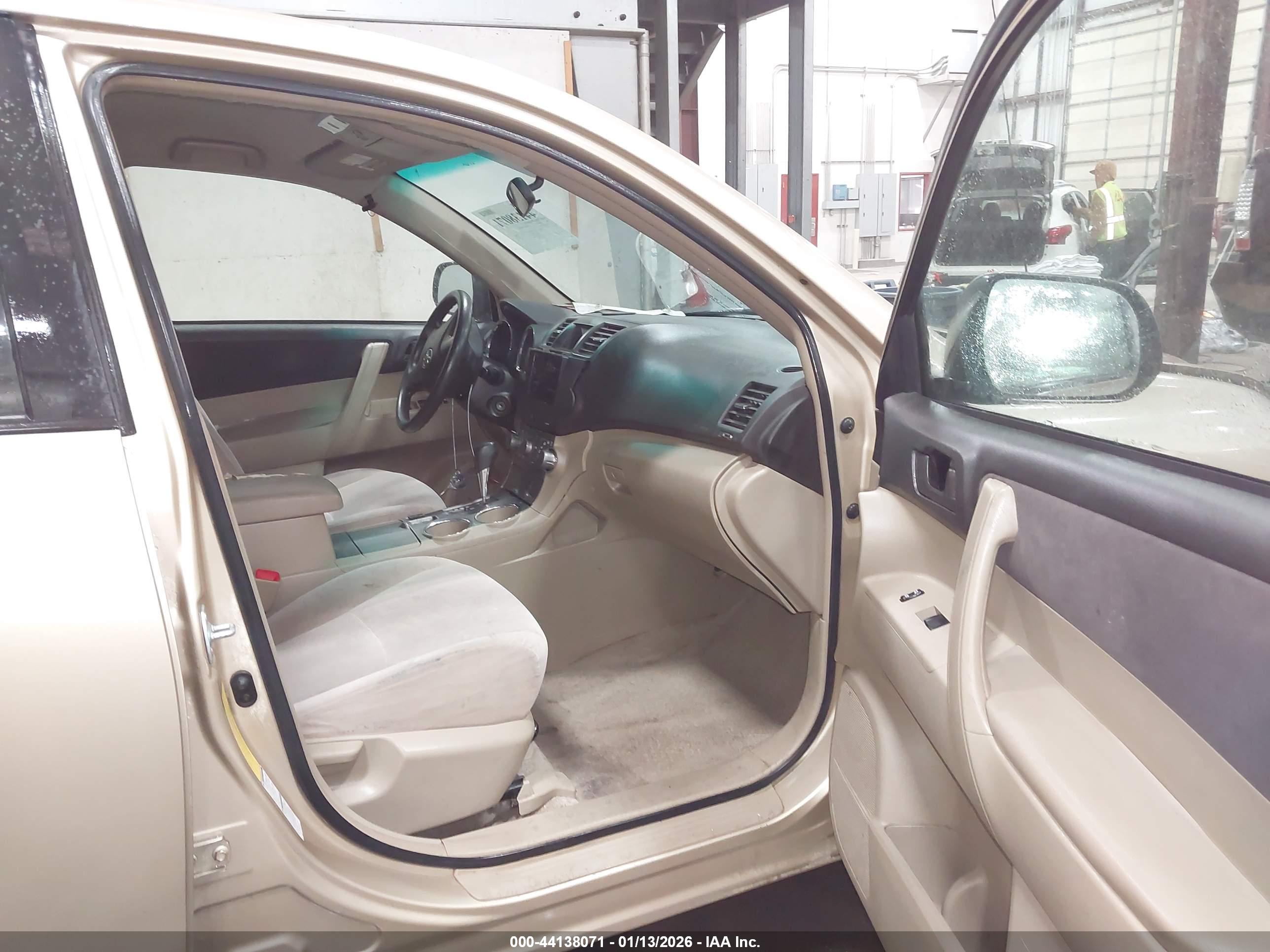 TOYOTA HIGHLANDER image 5