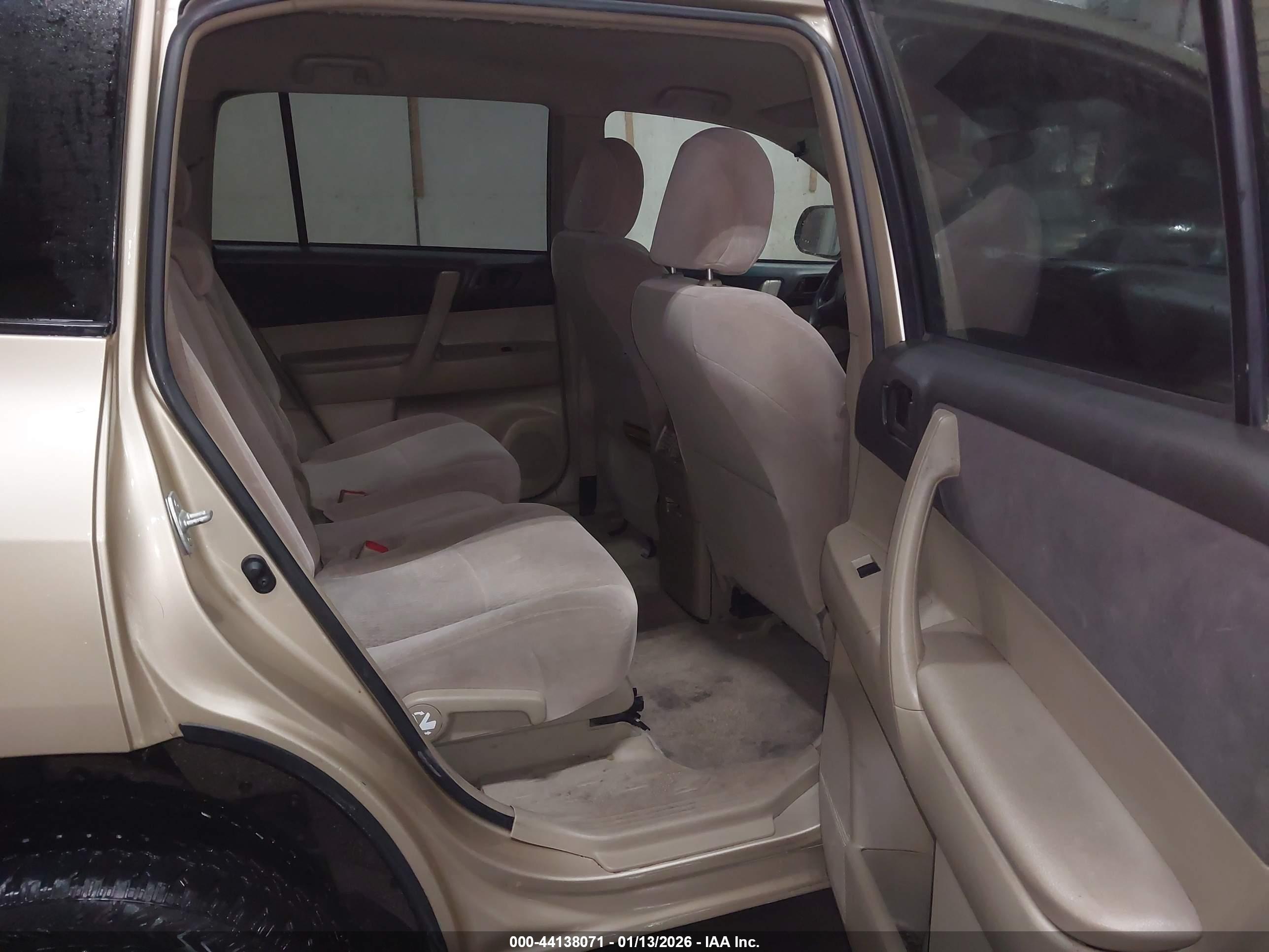 TOYOTA HIGHLANDER image 8