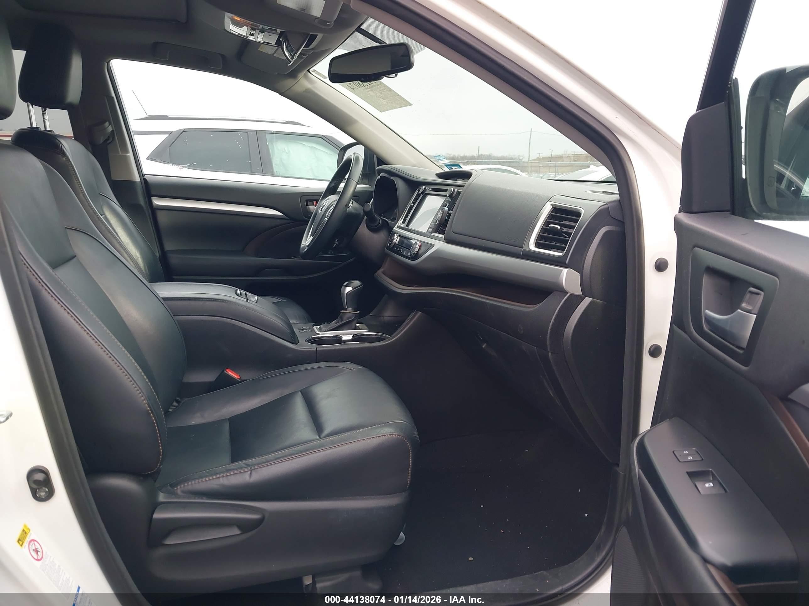 TOYOTA HIGHLANDER image 5