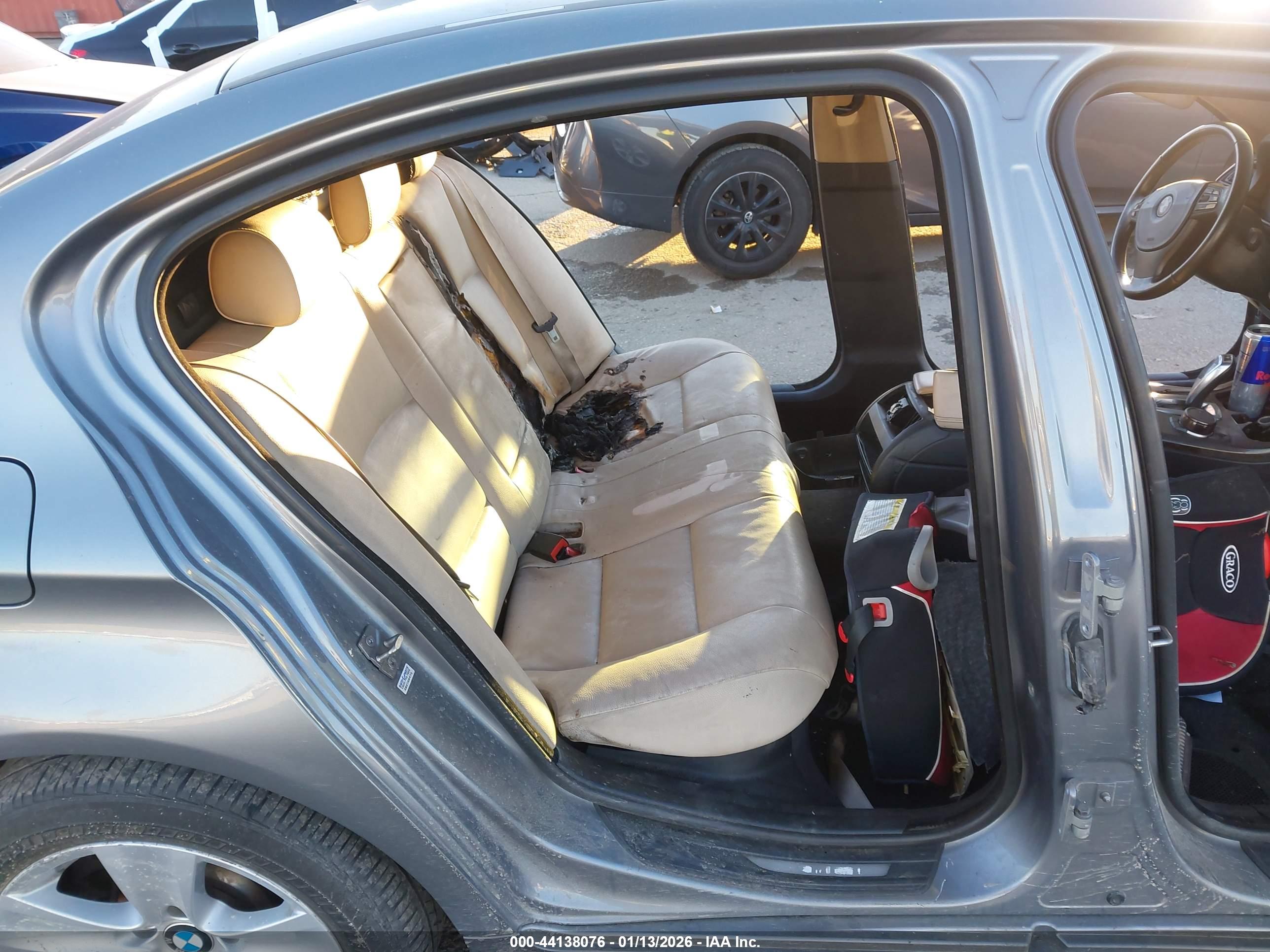 BMW 528I image 8