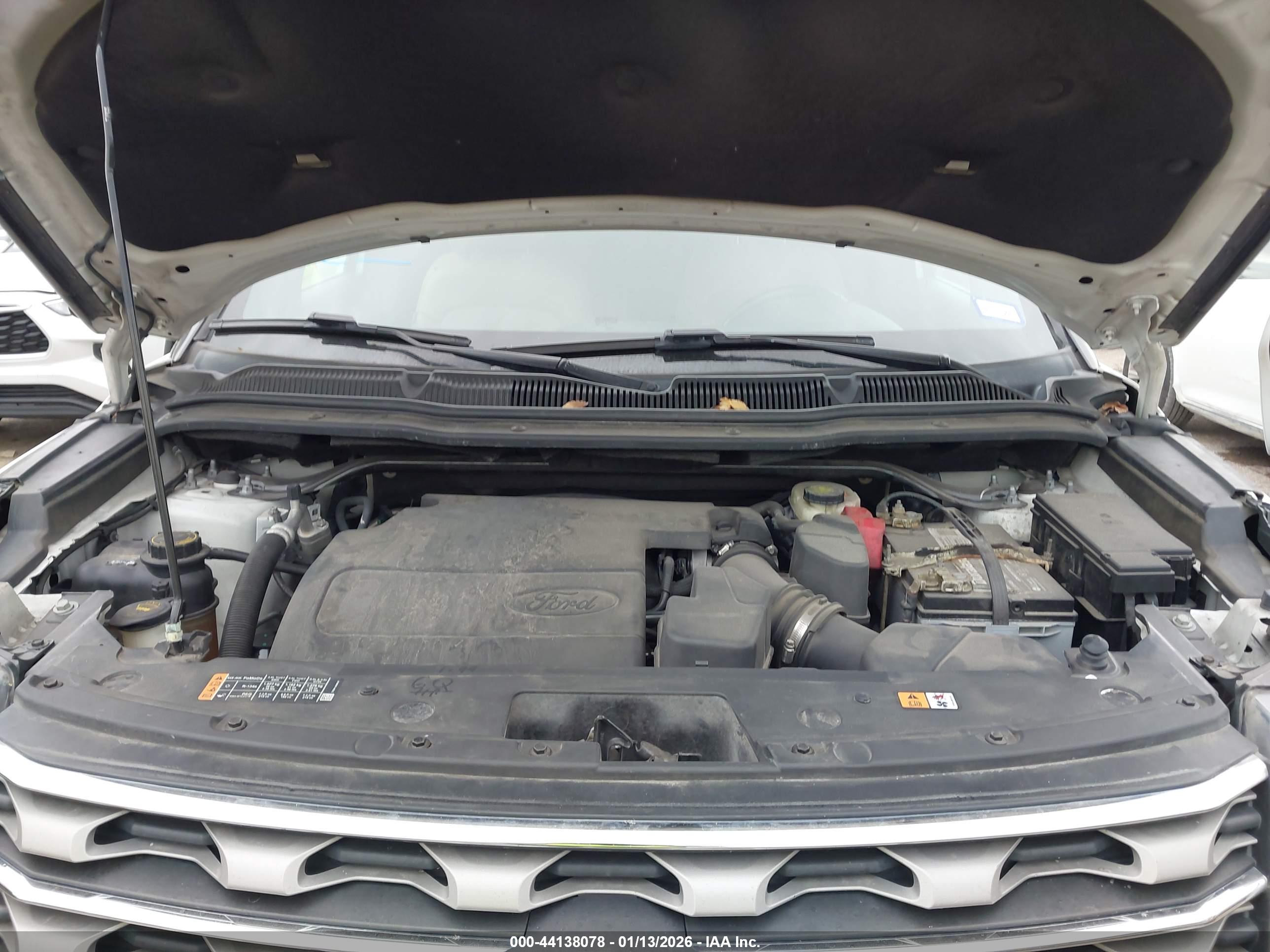 FORD EXPLORER image 10