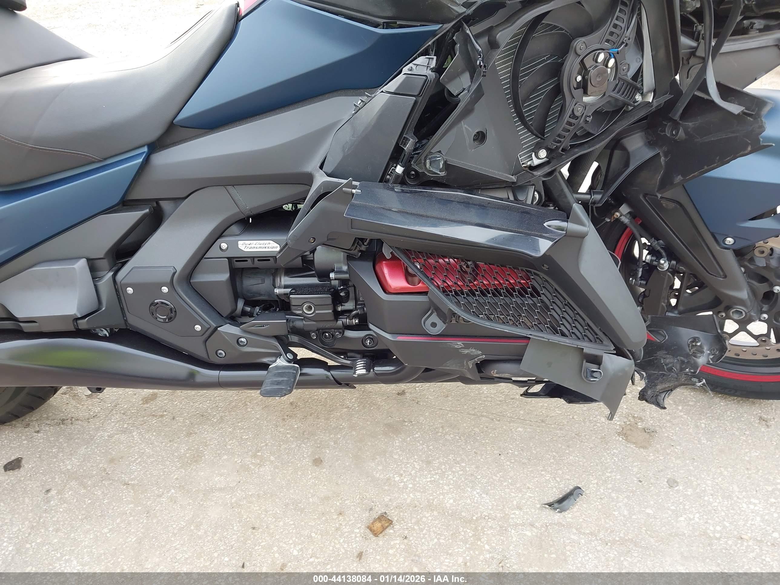 HONDA GL1800 image 8
