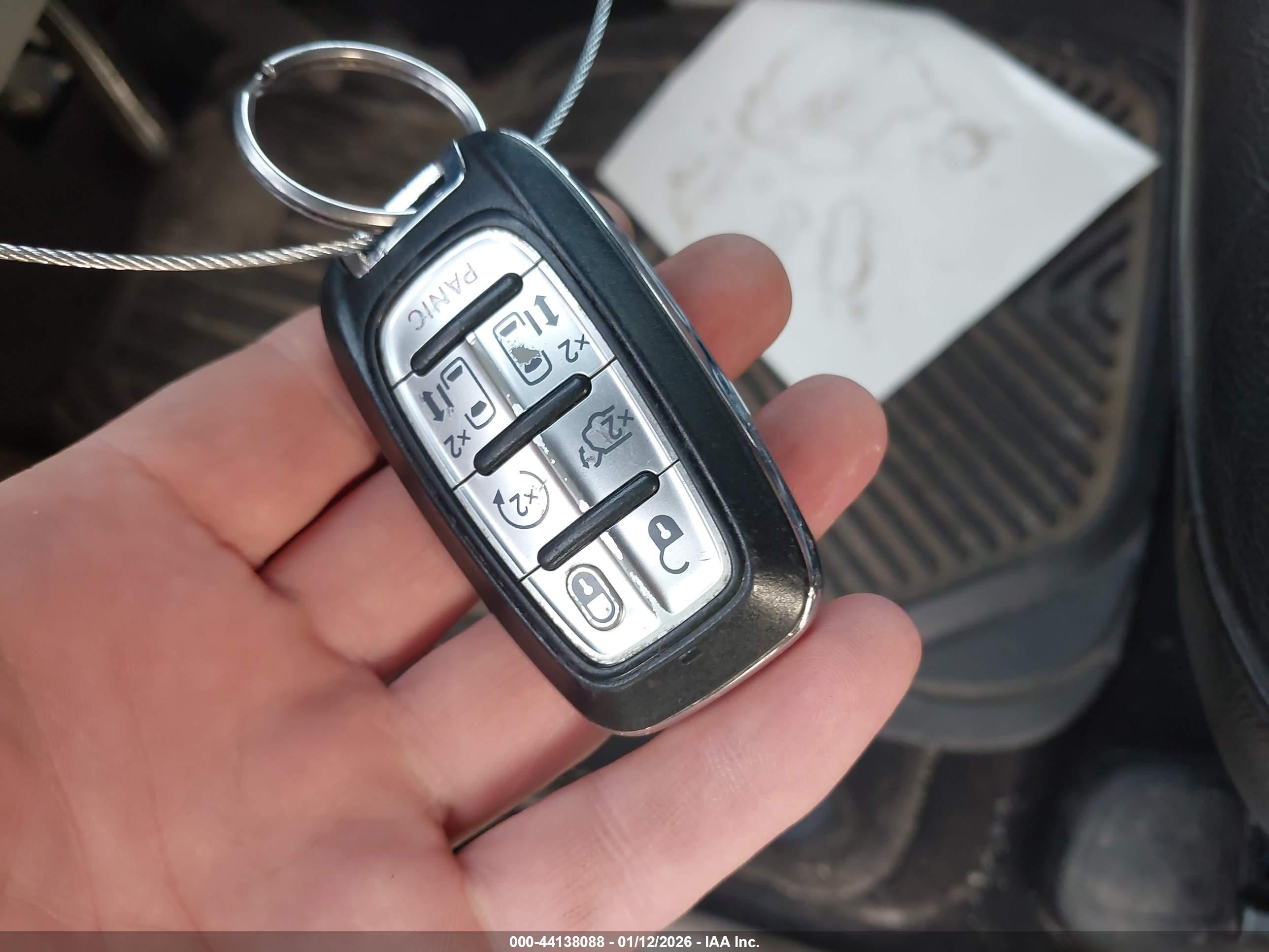 CHRYSLER PACIFICA image 11