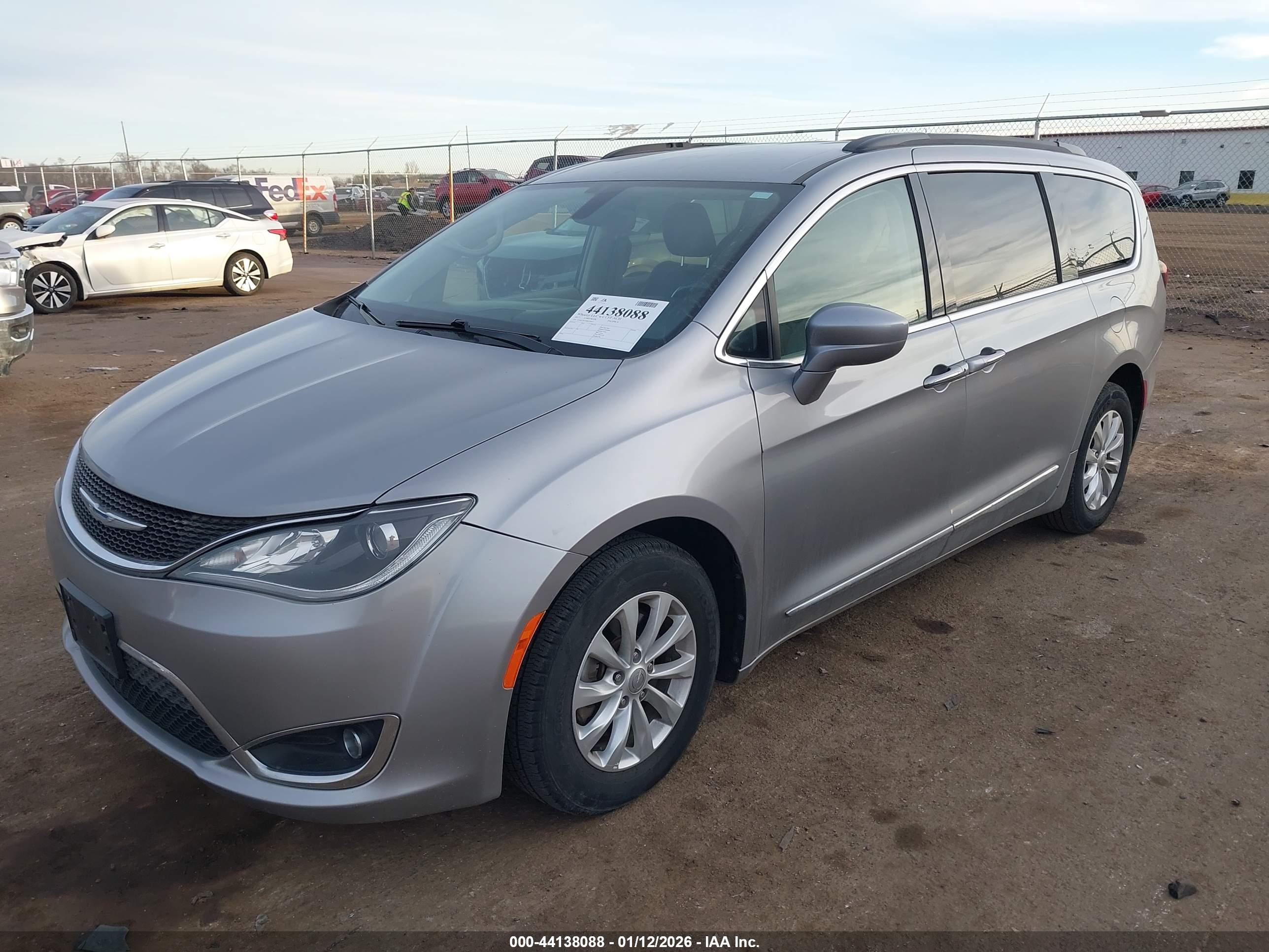 CHRYSLER PACIFICA image 2