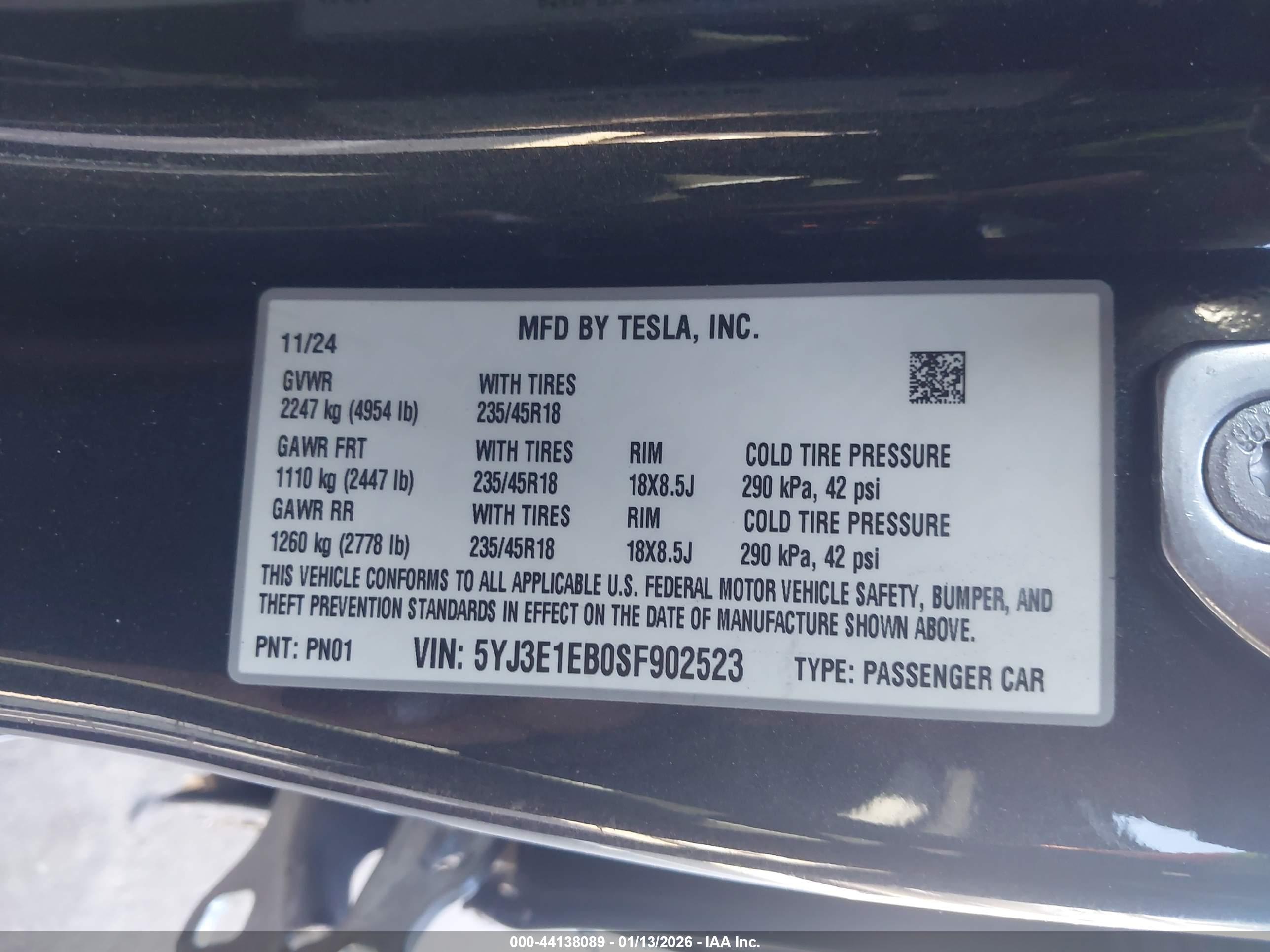 TESLA MODEL image 9
