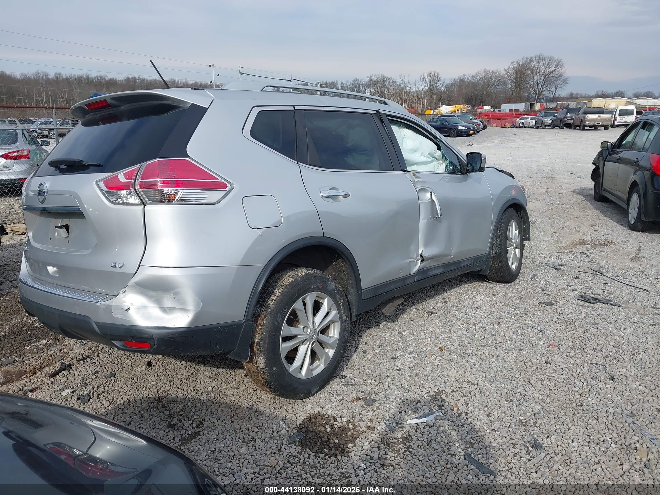 NISSAN ROGUE image 4
