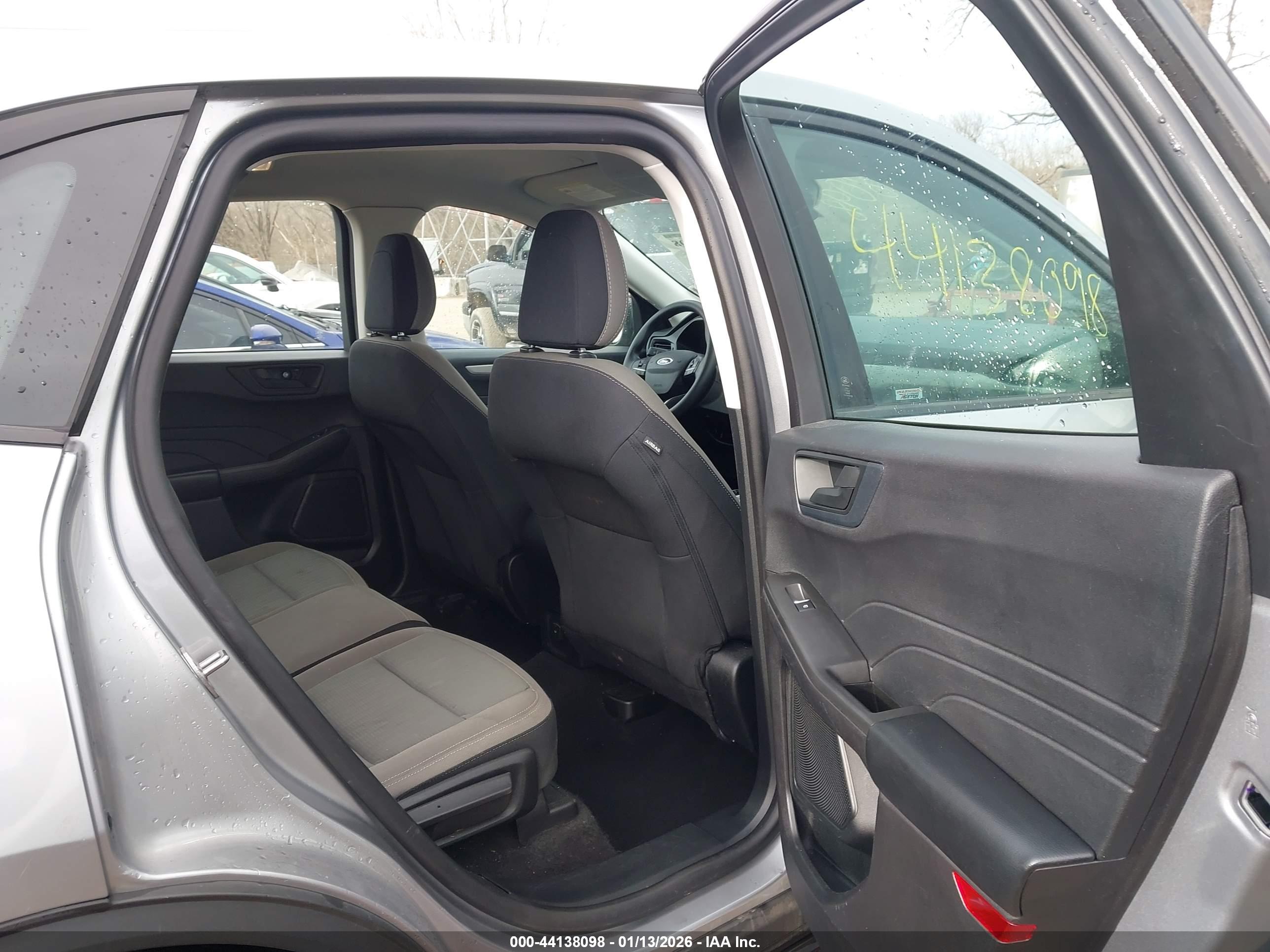 FORD ESCAPE image 8