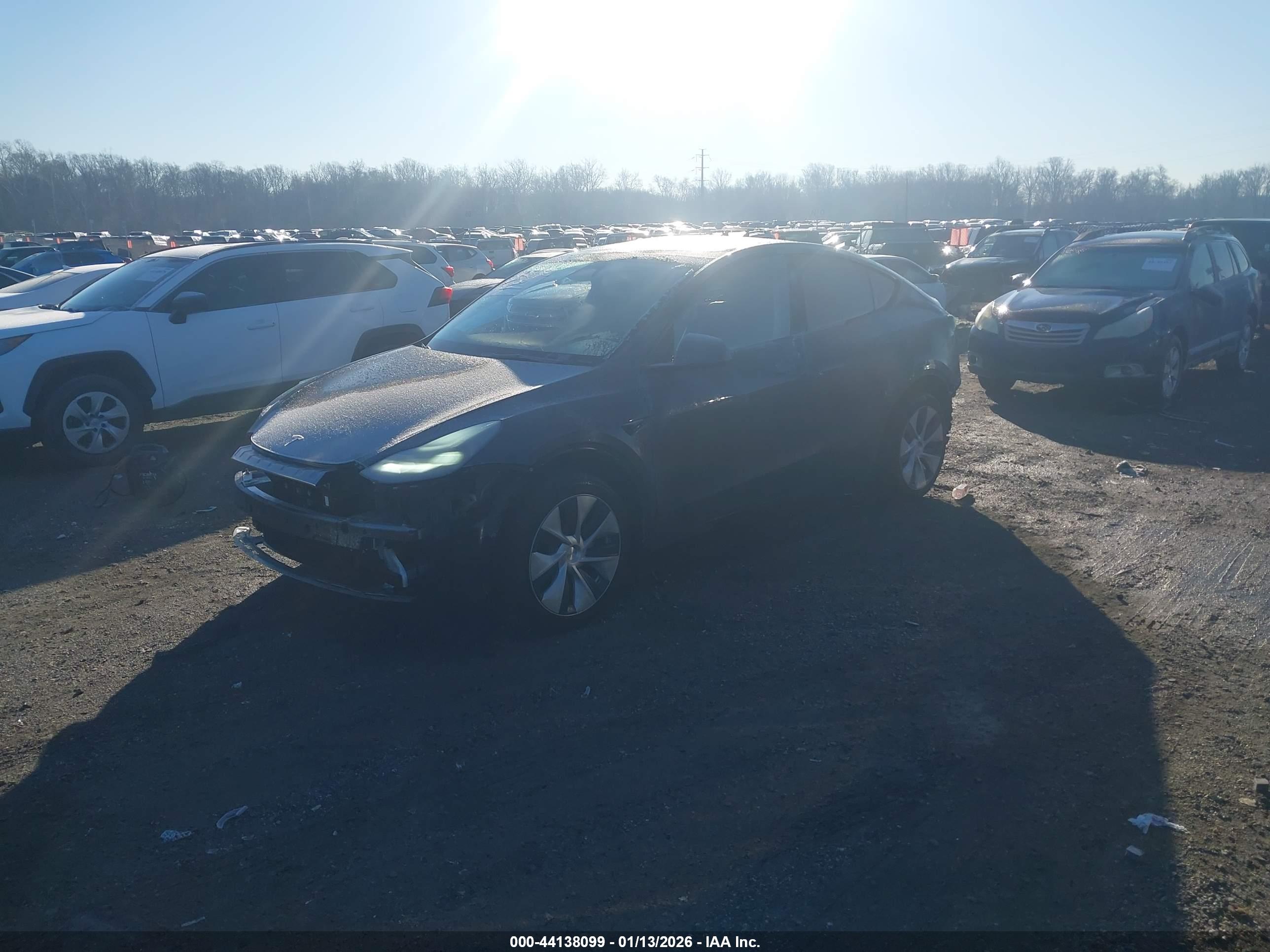 TESLA MODEL image 2