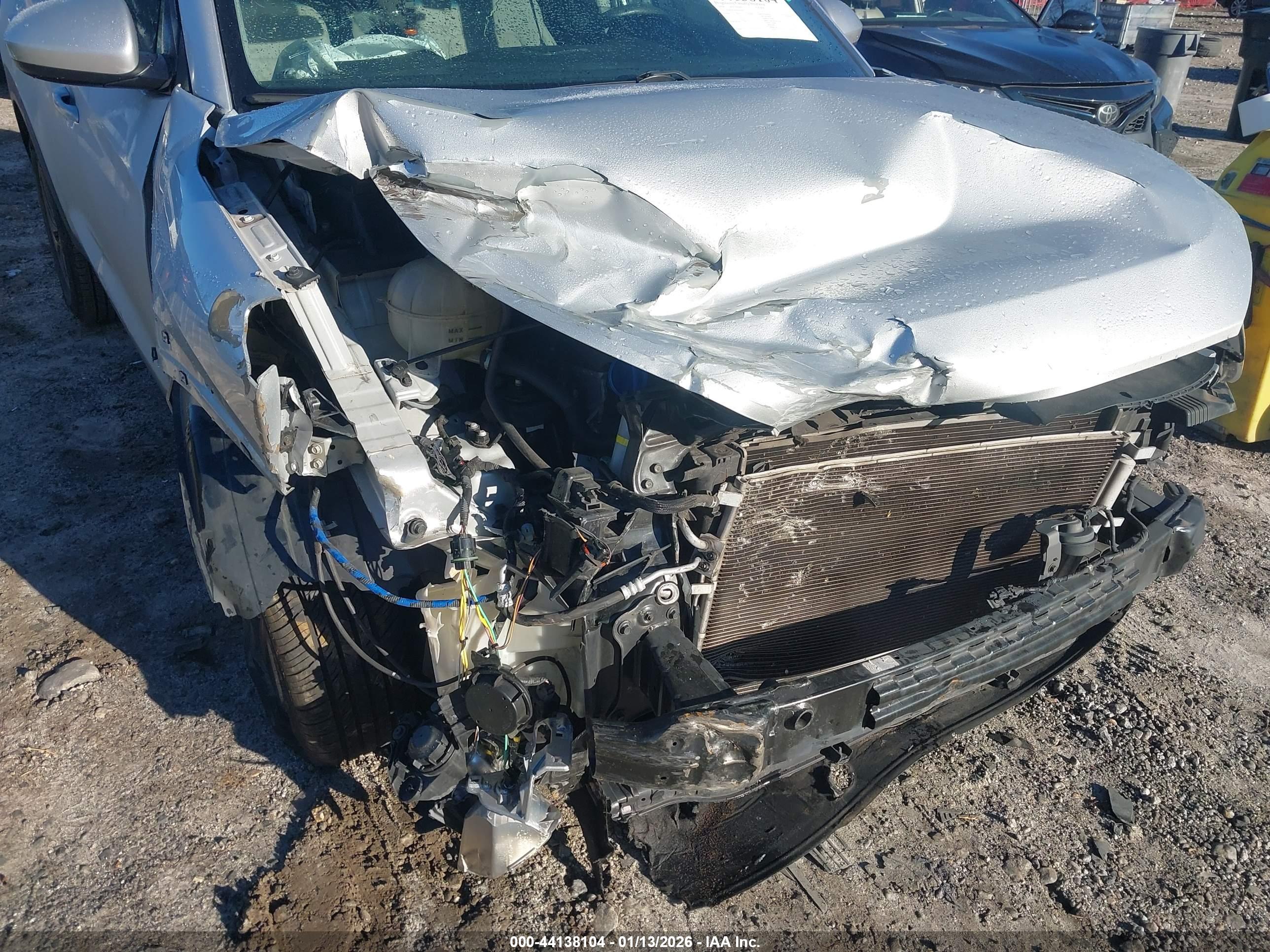 HYUNDAI TUCSON image 6