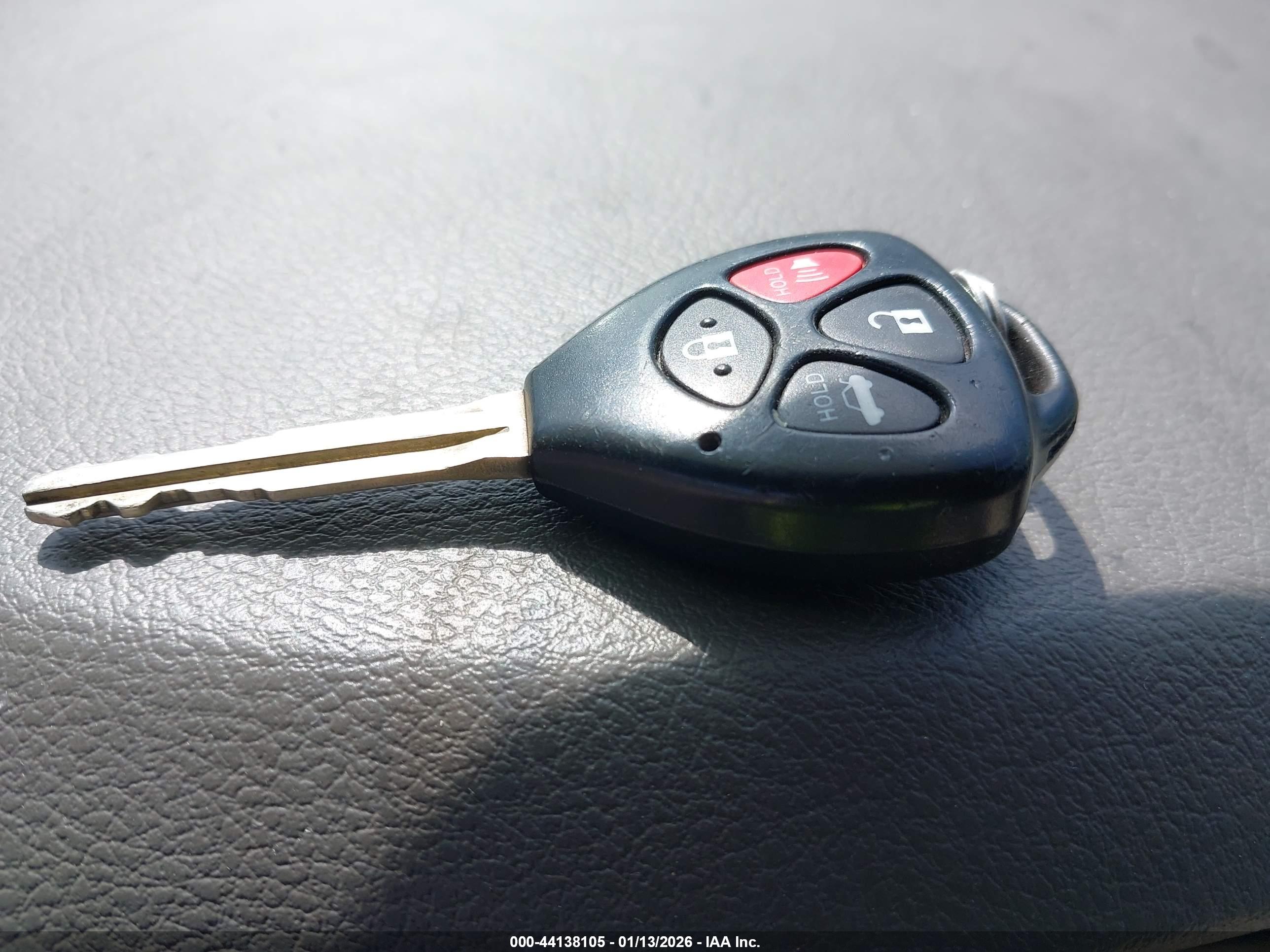 TOYOTA CAMRY image 11