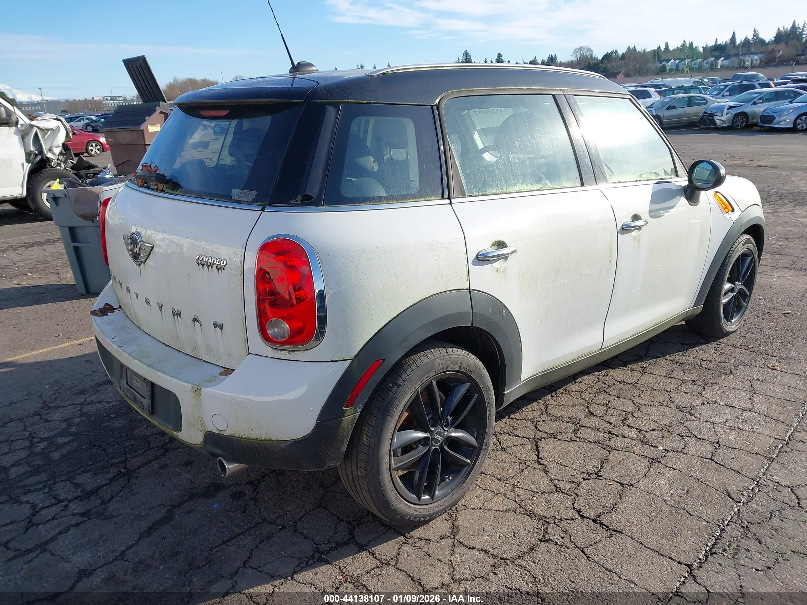 MINI COUNTRYMAN image 4