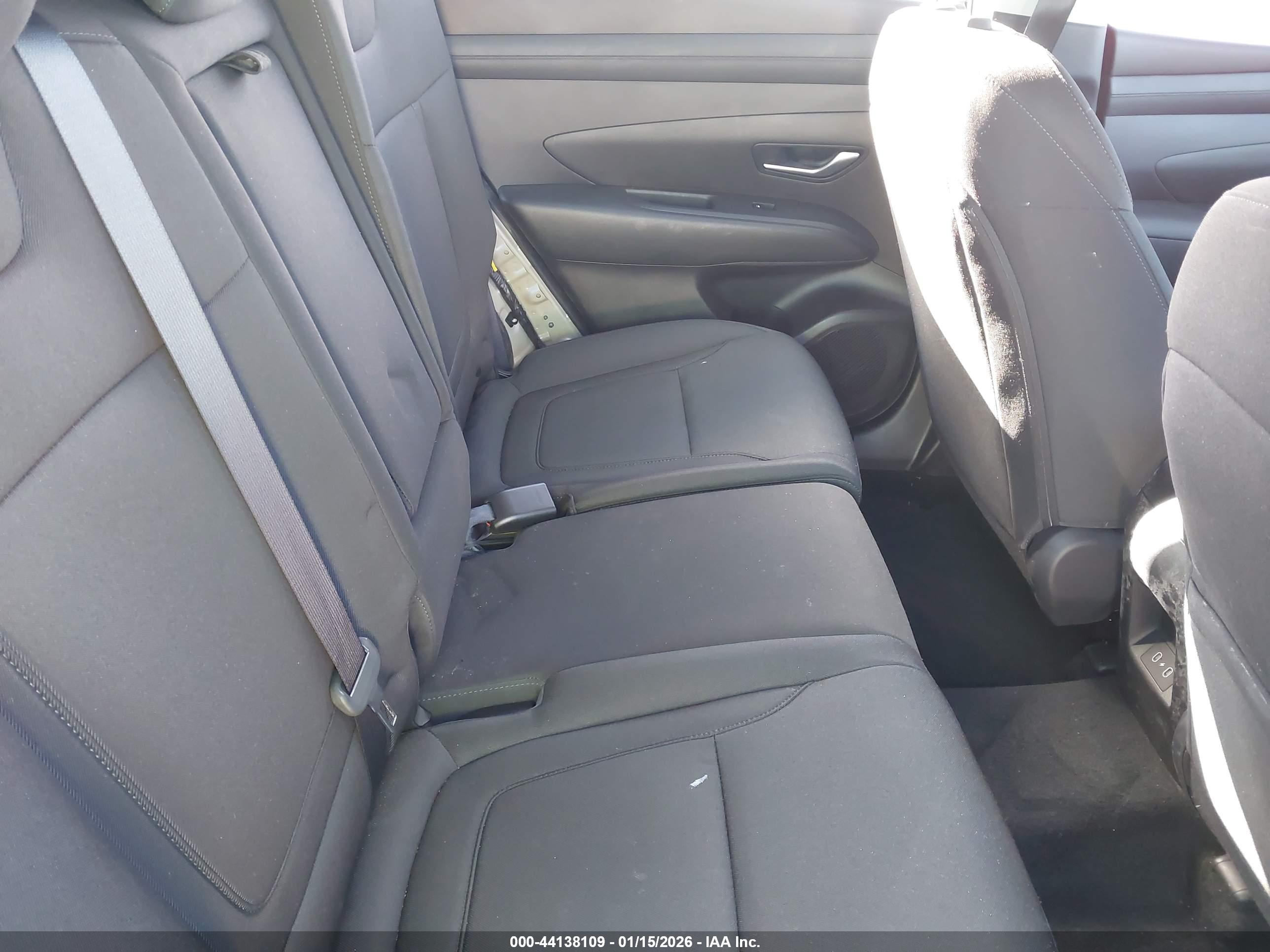 HYUNDAI TUCSON image 8