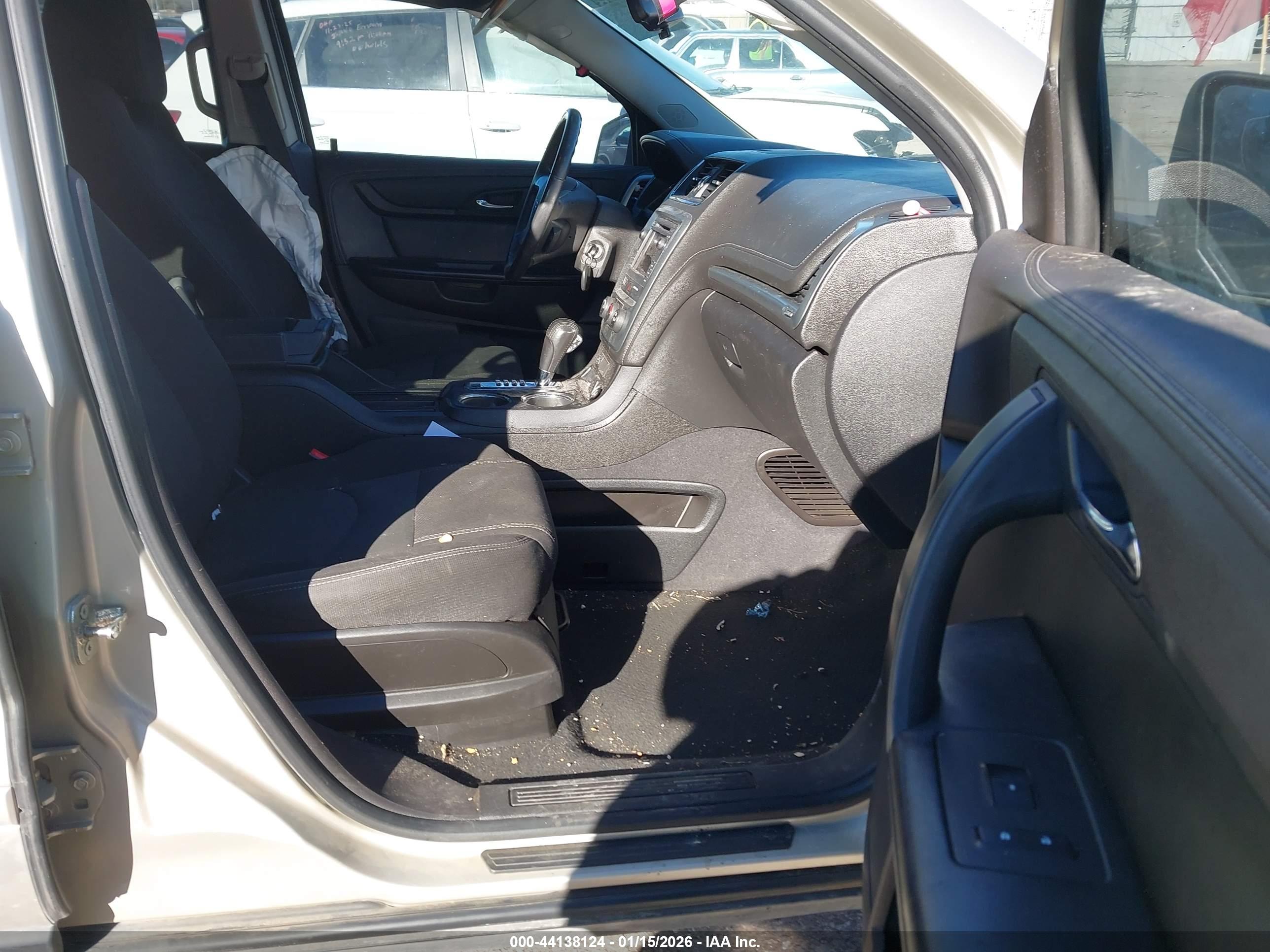 GMC ACADIA image 5