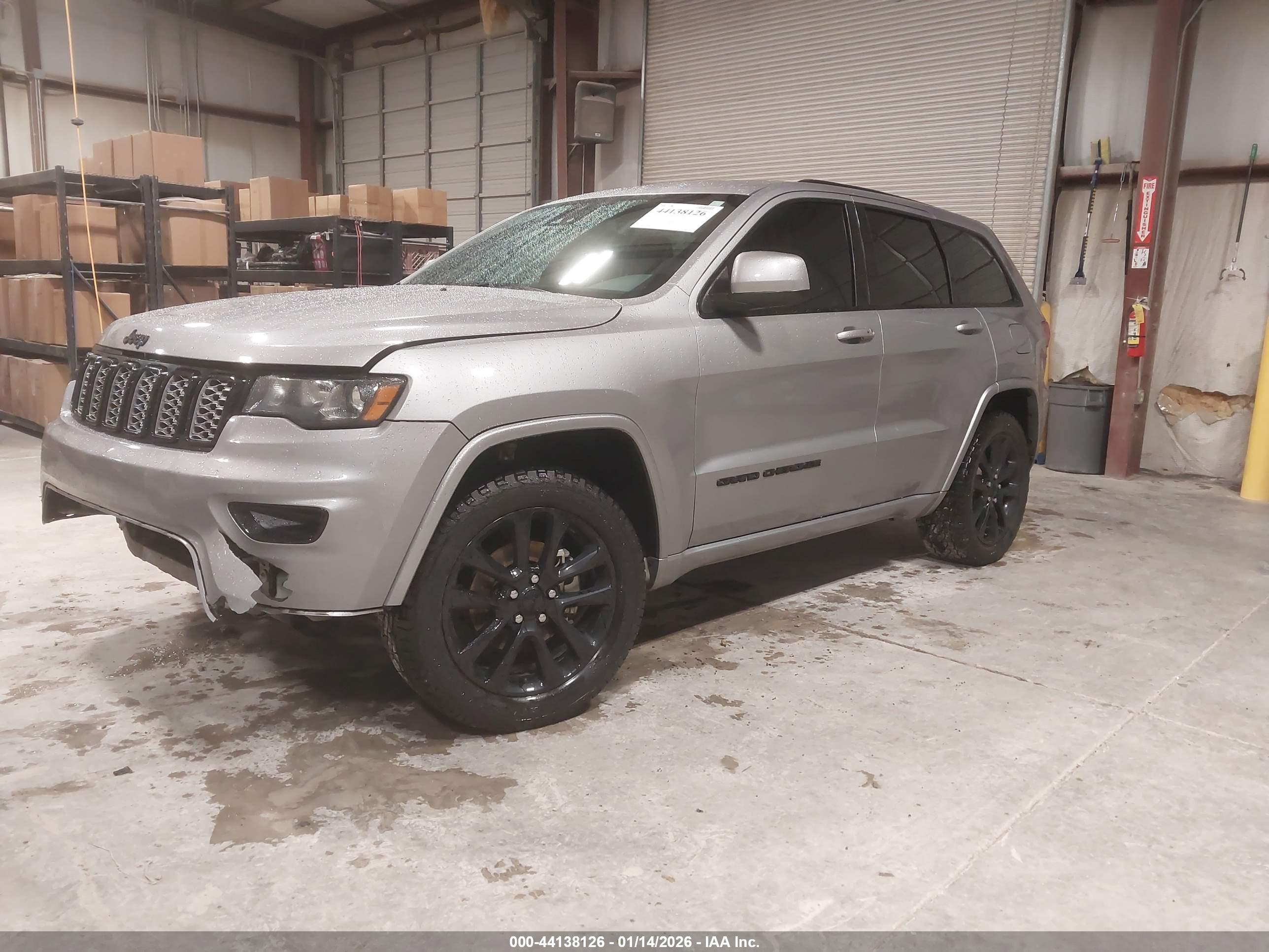 JEEP GRAND image 2