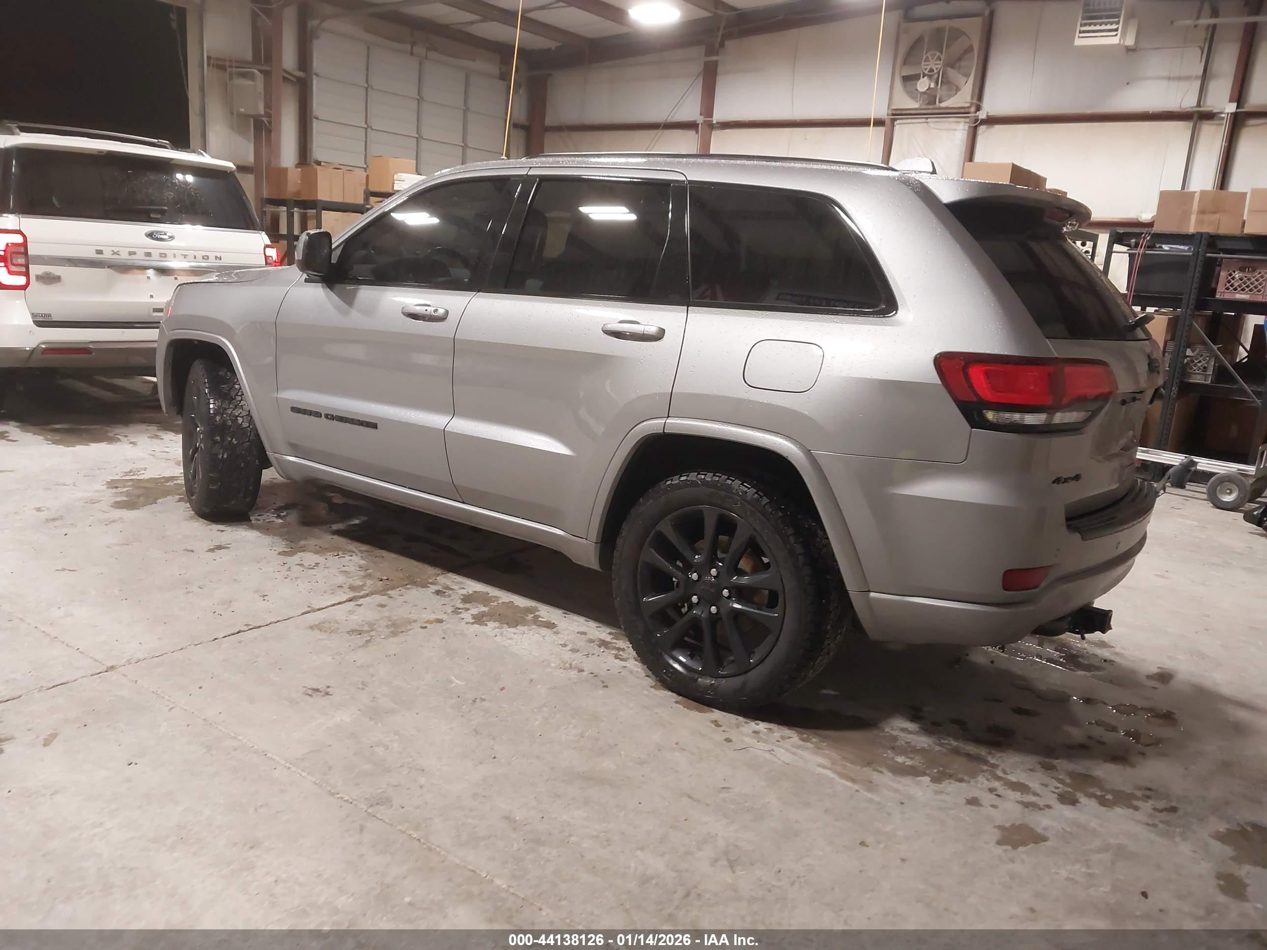 JEEP GRAND image 3