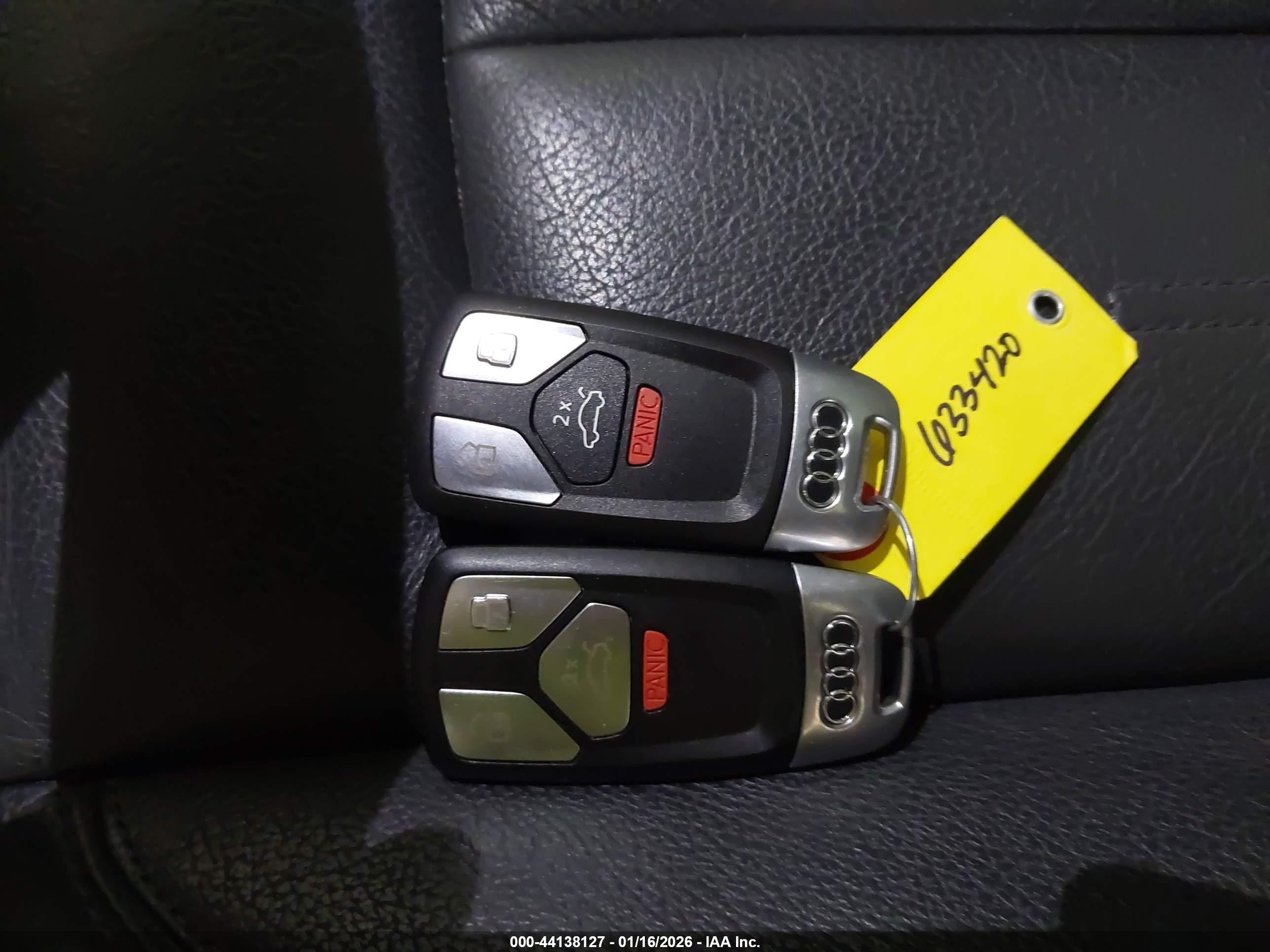 AUDI A4 image 11