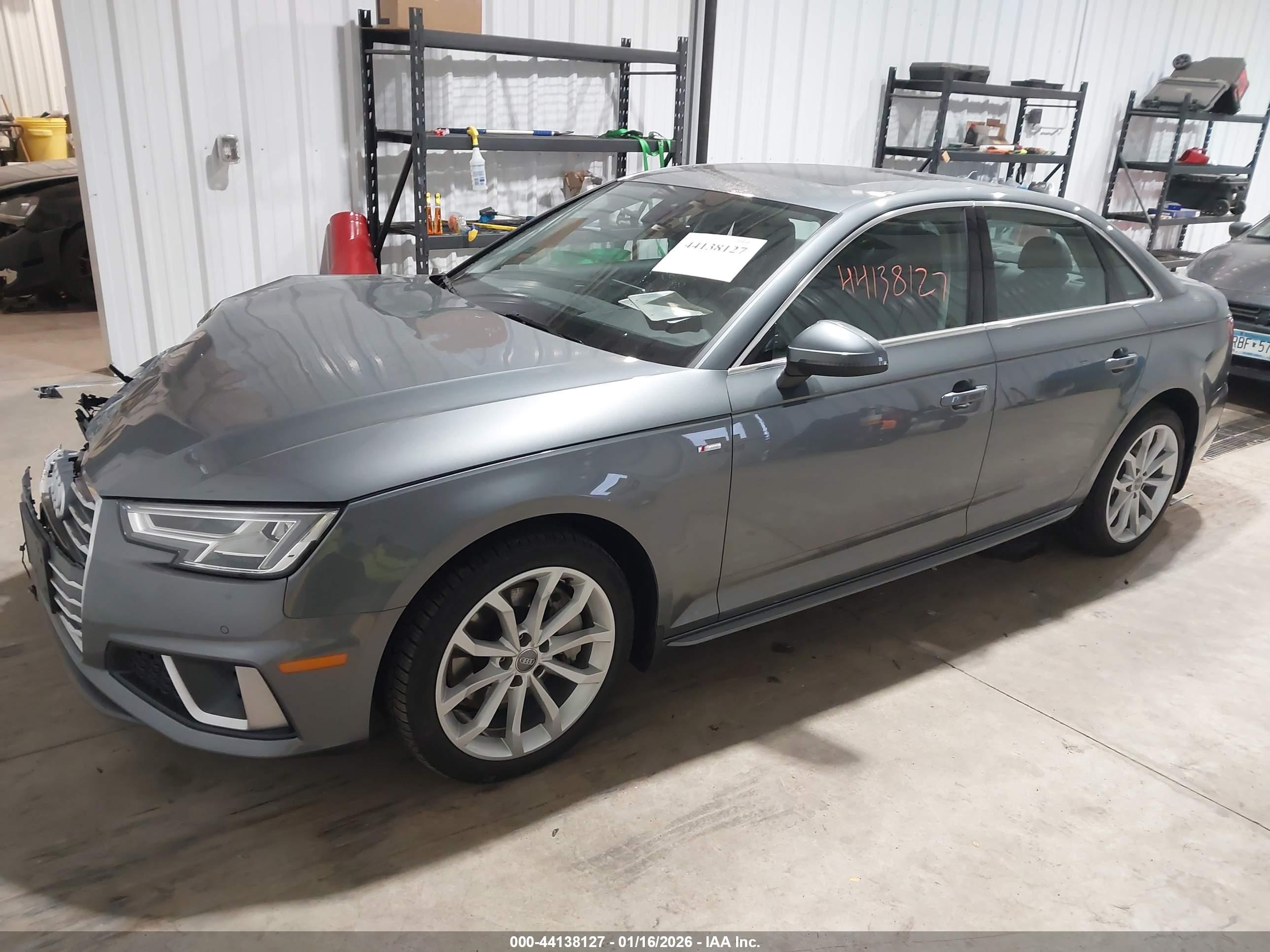 AUDI A4 image 2