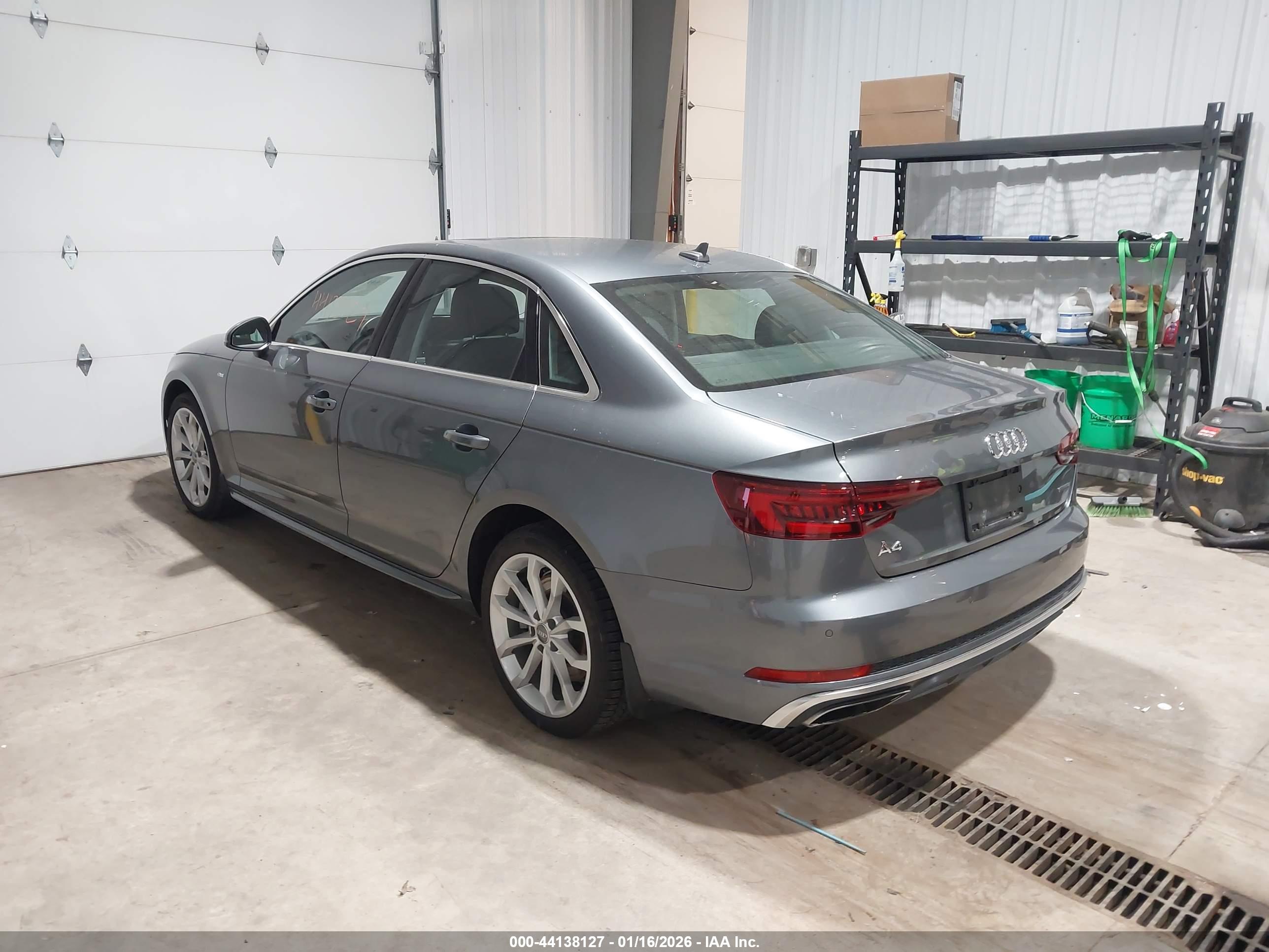 AUDI A4 image 3