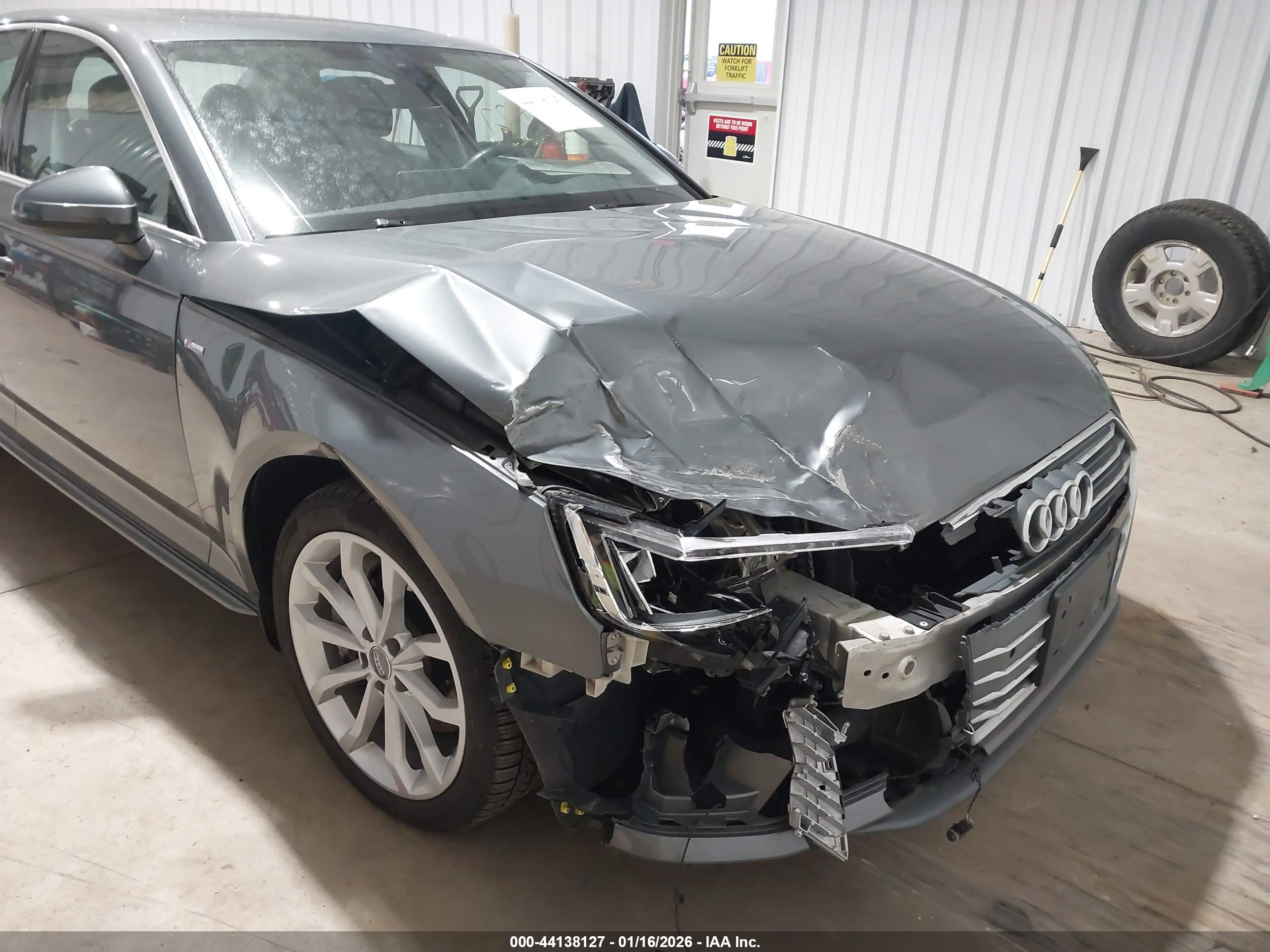 AUDI A4 image 6