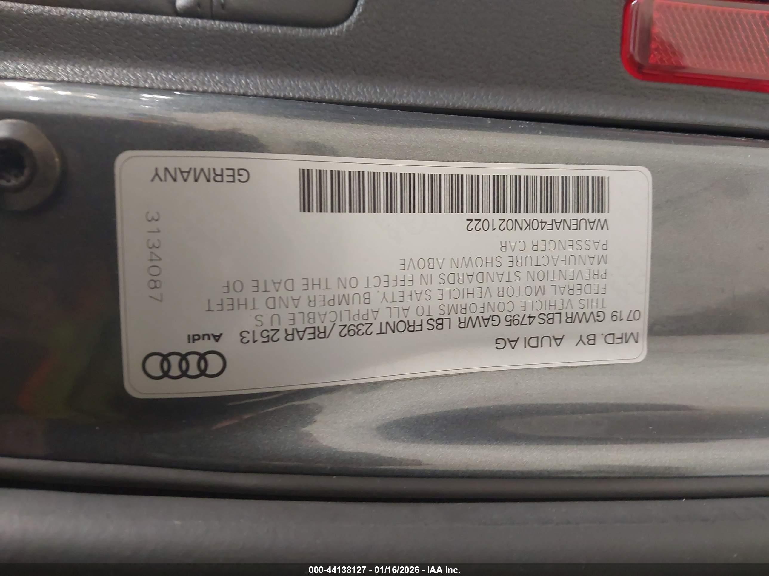 AUDI A4 image 9
