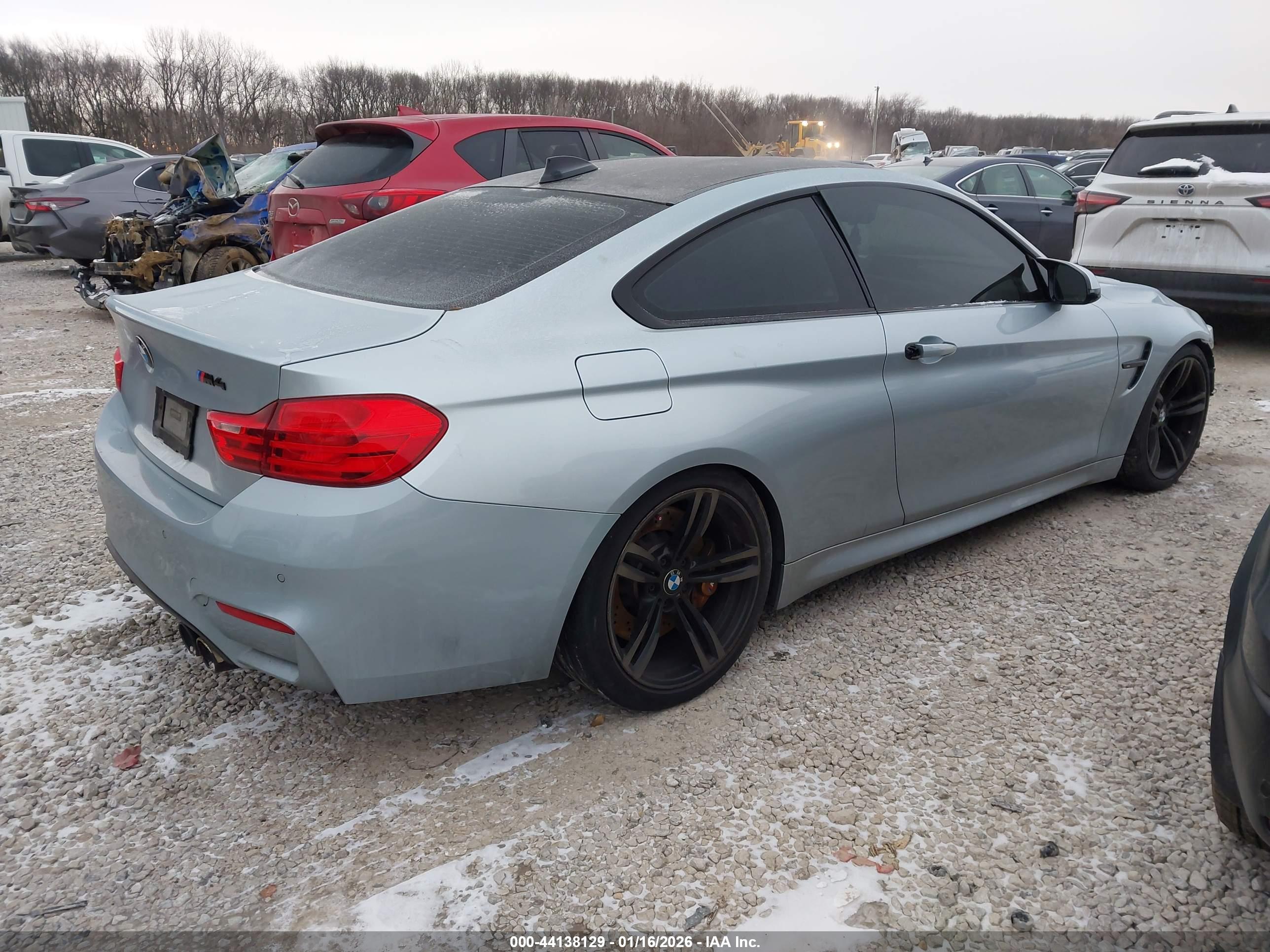 BMW M4 image 4