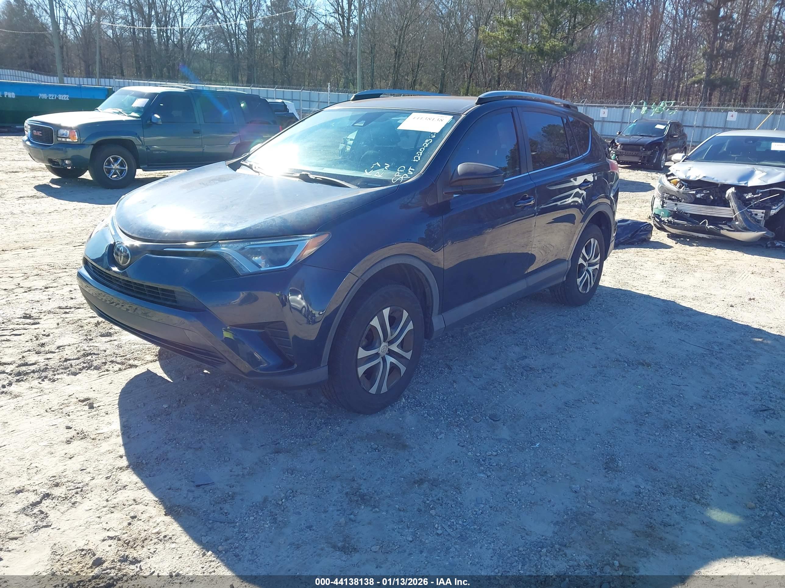 TOYOTA RAV4 image 2