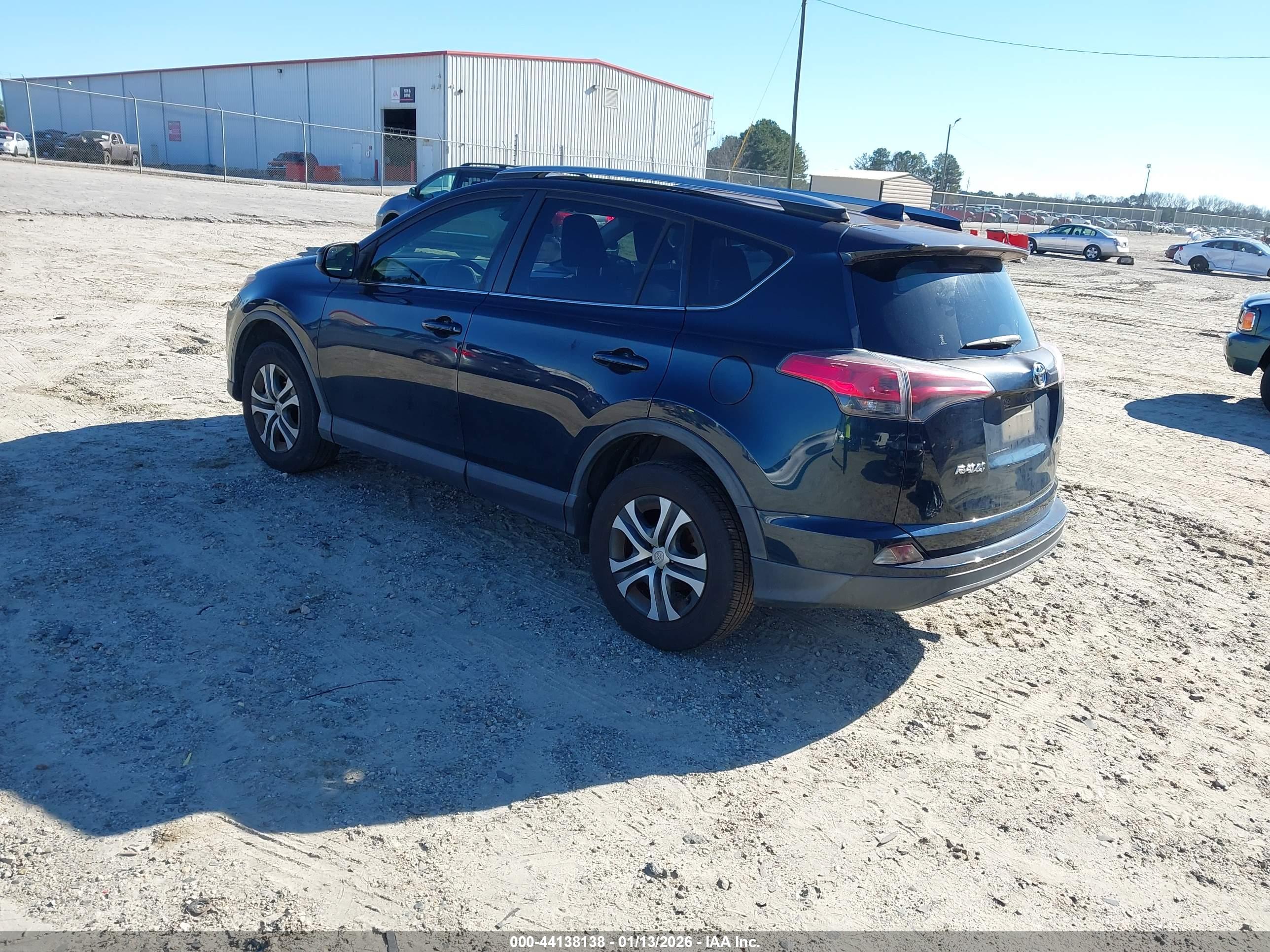 TOYOTA RAV4 image 3