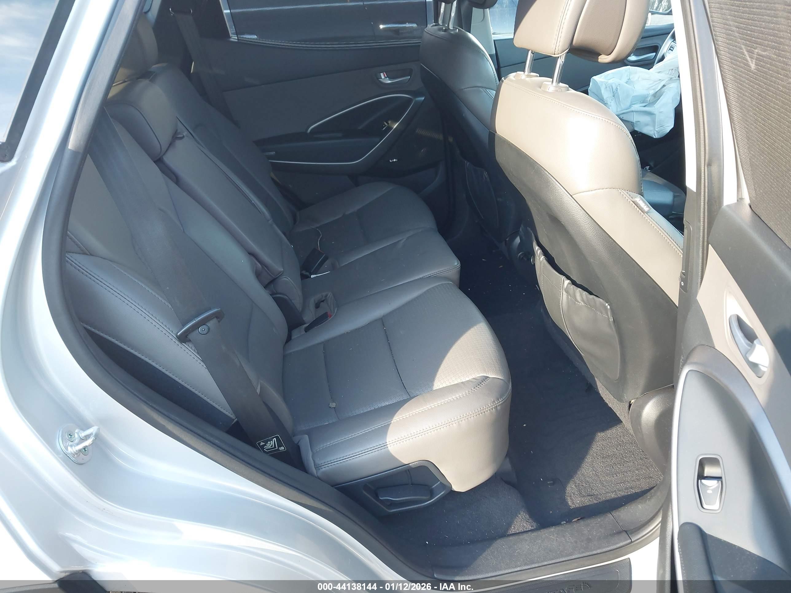 HYUNDAI SANTA image 8