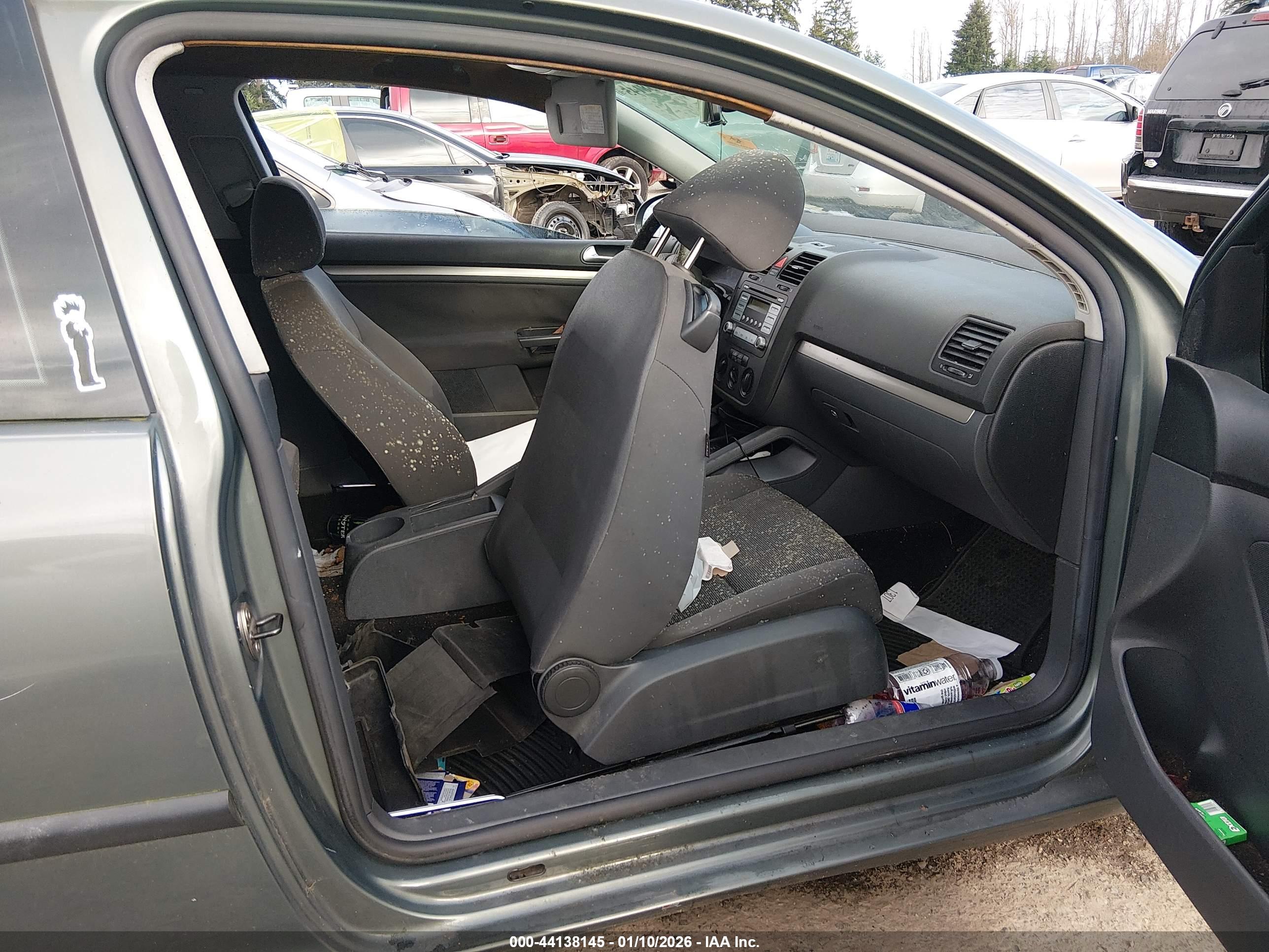 VOLKSWAGEN RABBIT image 5